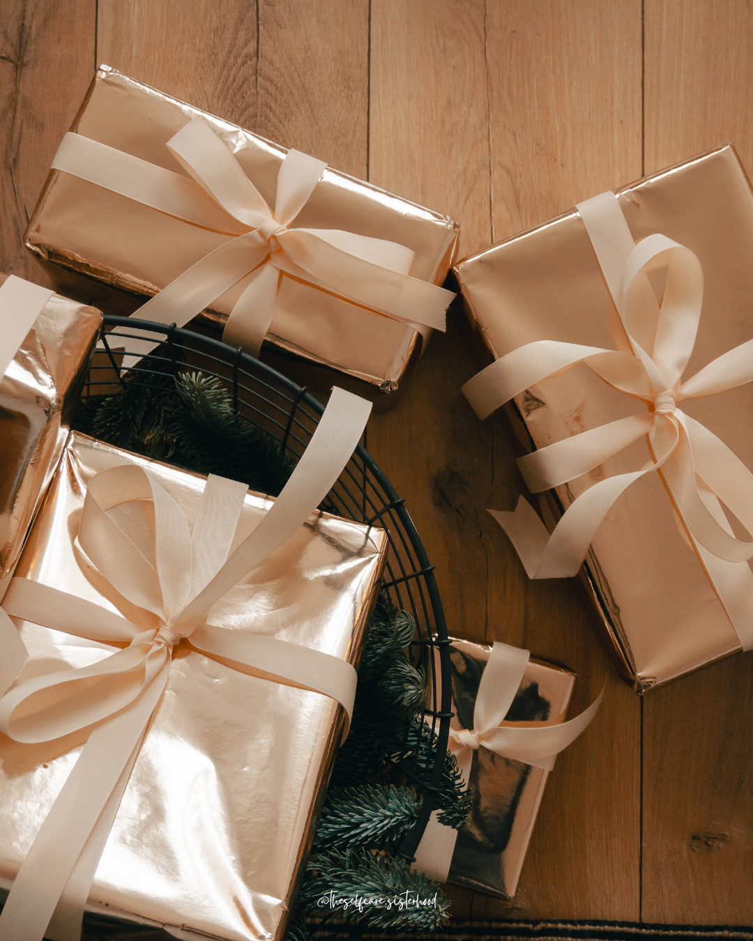 For the Woman Who Makes the Holiday Magic Happen ✨🎄