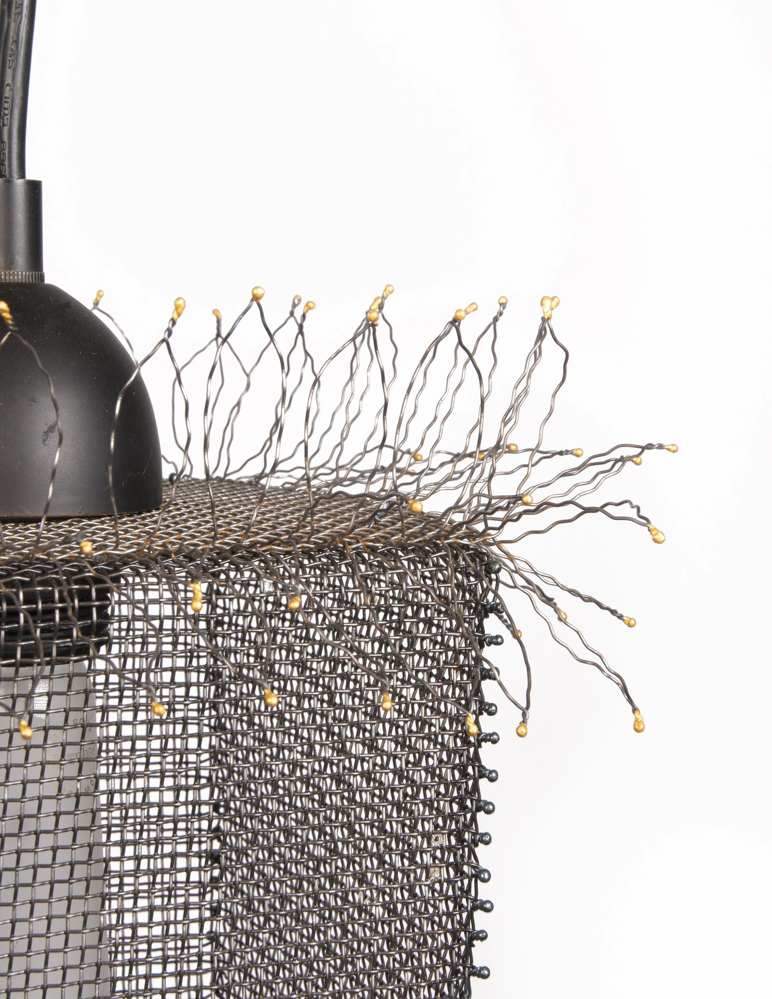 Black steel wire mesh small pendant light with gold accents