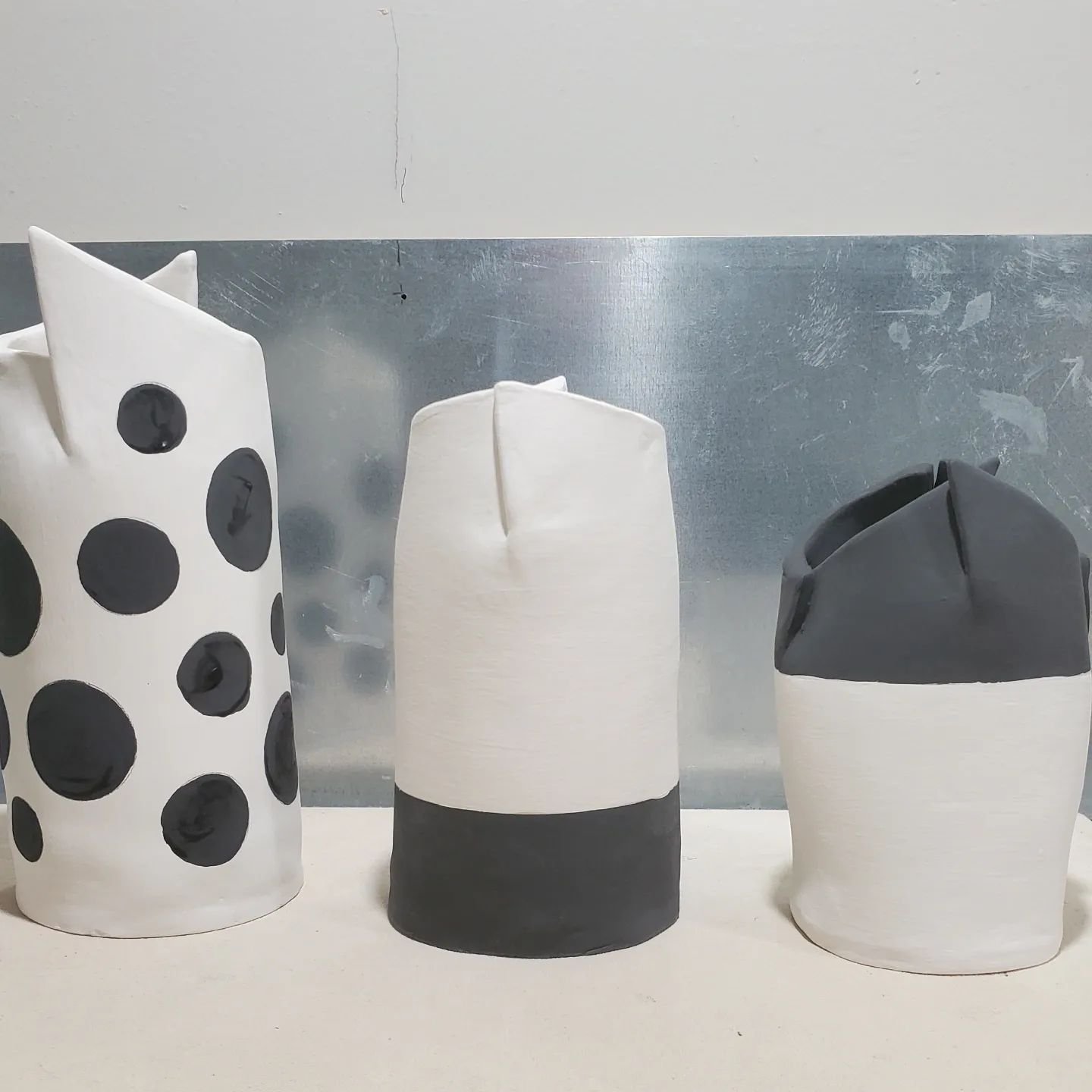 The black and white vases are ready for the kiln later today.  All for the black and white wedding.  Big hugs Birov and Adame.