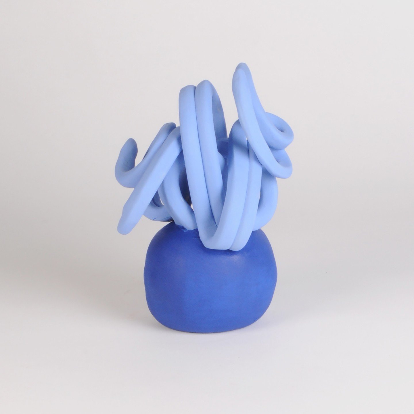 Wild One #85. Solid Colors, Light Blue and Dark Blue. Made of Sea 65 White Clay.

See my other work on my website shop: www.annelindsaystudio.com and more in my profile.

#ceramics #ceramicart #ceramic #contemporaryceramics #exhibition #artexhibition