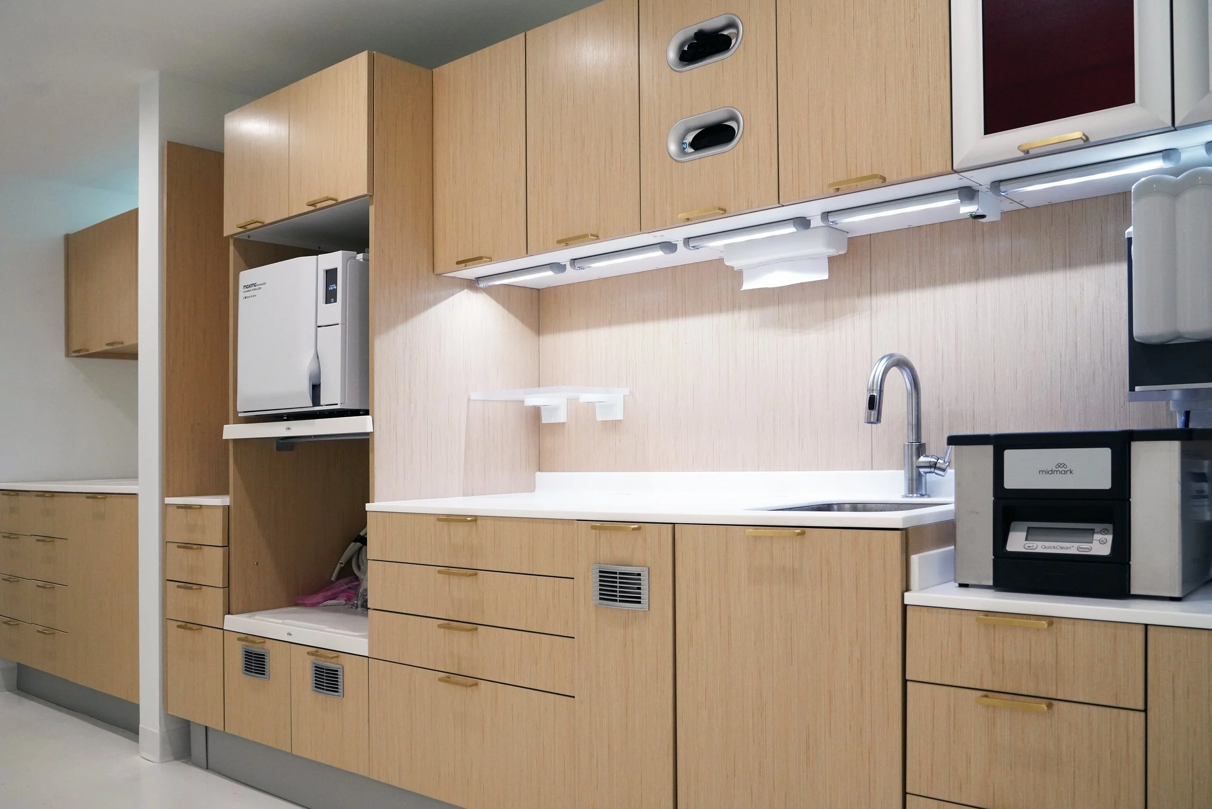 Montgue Design_NYC dental clinic_DSC00223.jpg