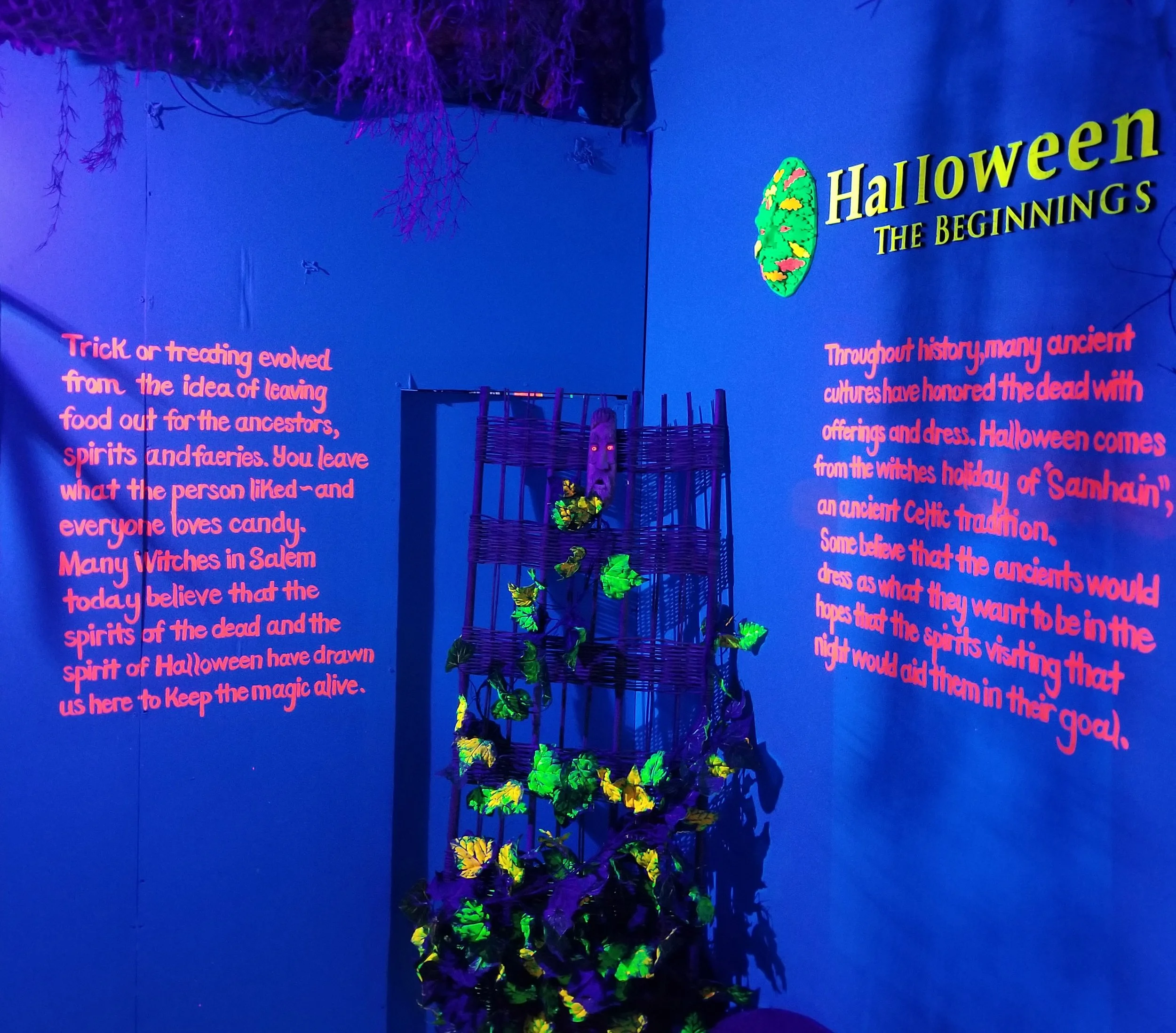 painted-lady-sign-co-dayglo-lettering-halloween-museum-salem-1.jpg