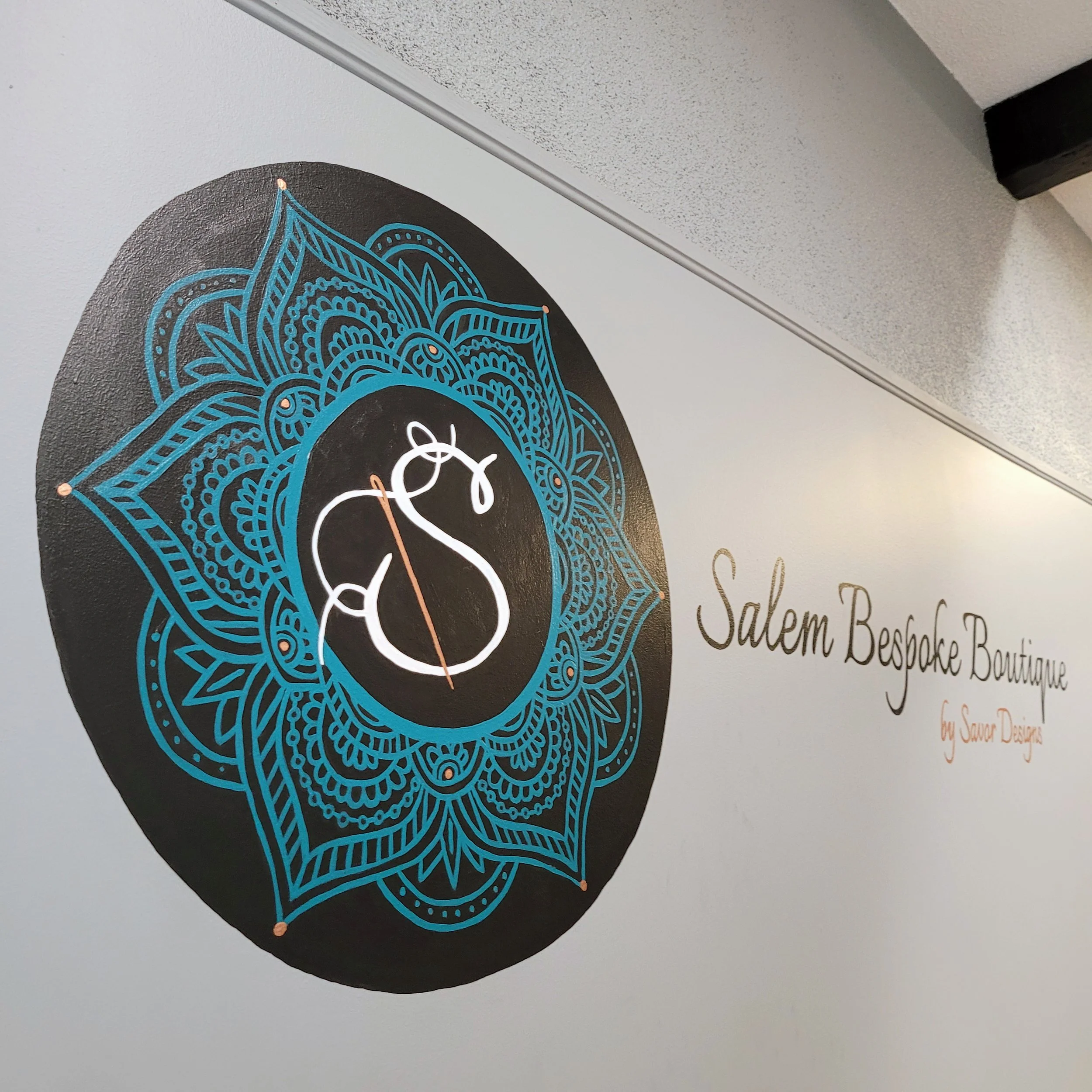 painted-lady-sign-co-salem-bespoke-boutique-interior-sign-3.jpg