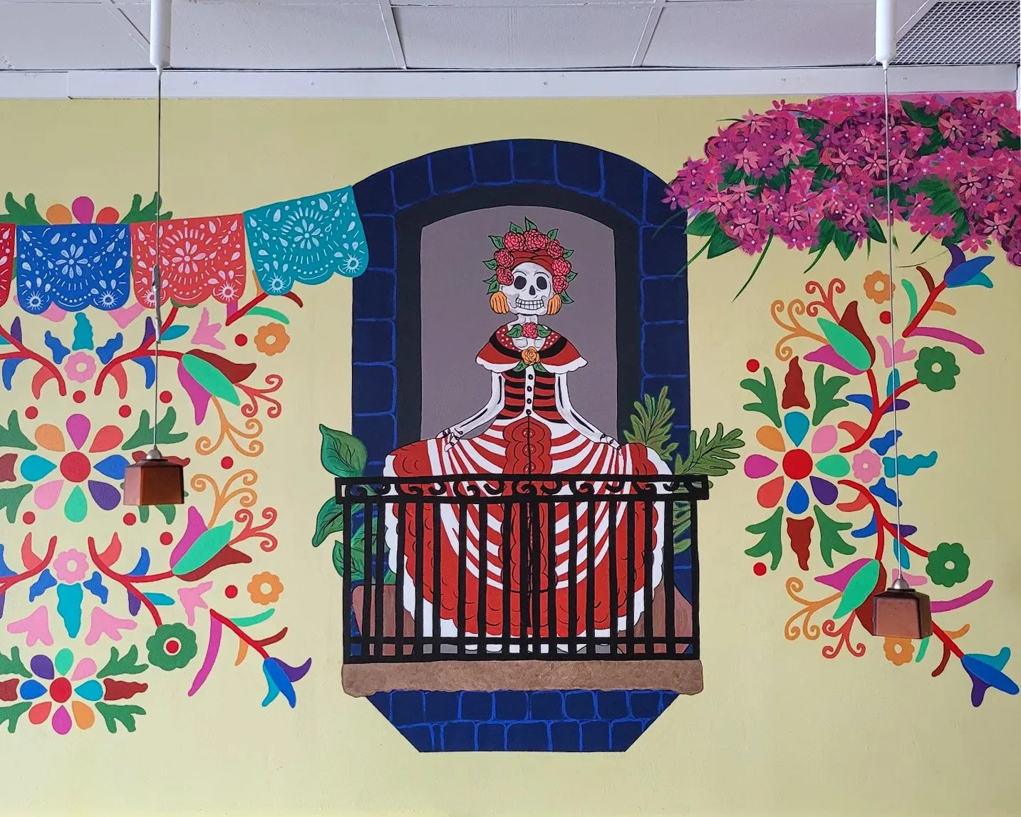 painted-lady-sign-co-tu-y-yo-restaurant-murals-10.jpg