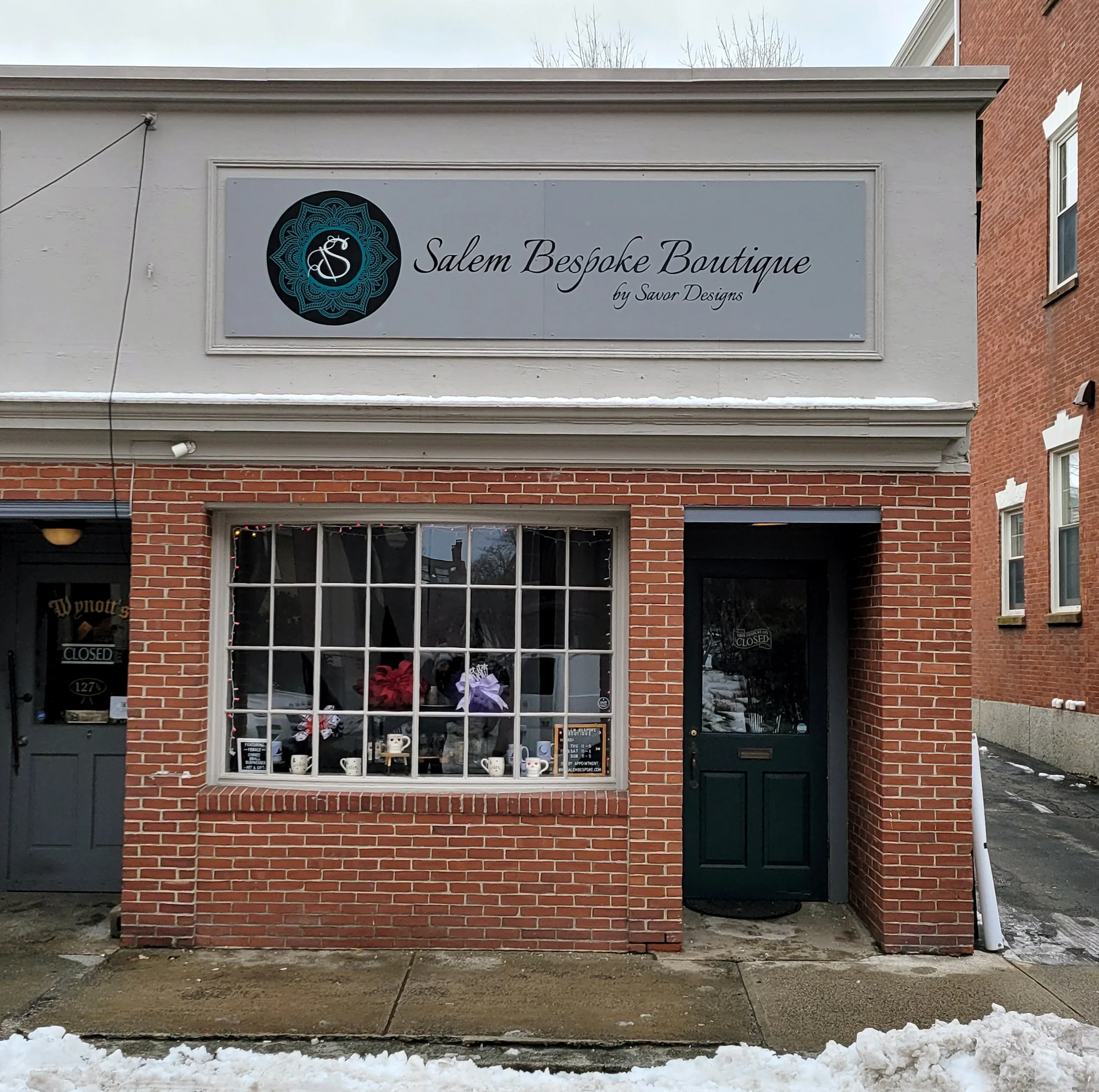 painted-lady-sign-co-salem-bespoke-boutique-exterior-sign-2.jpg