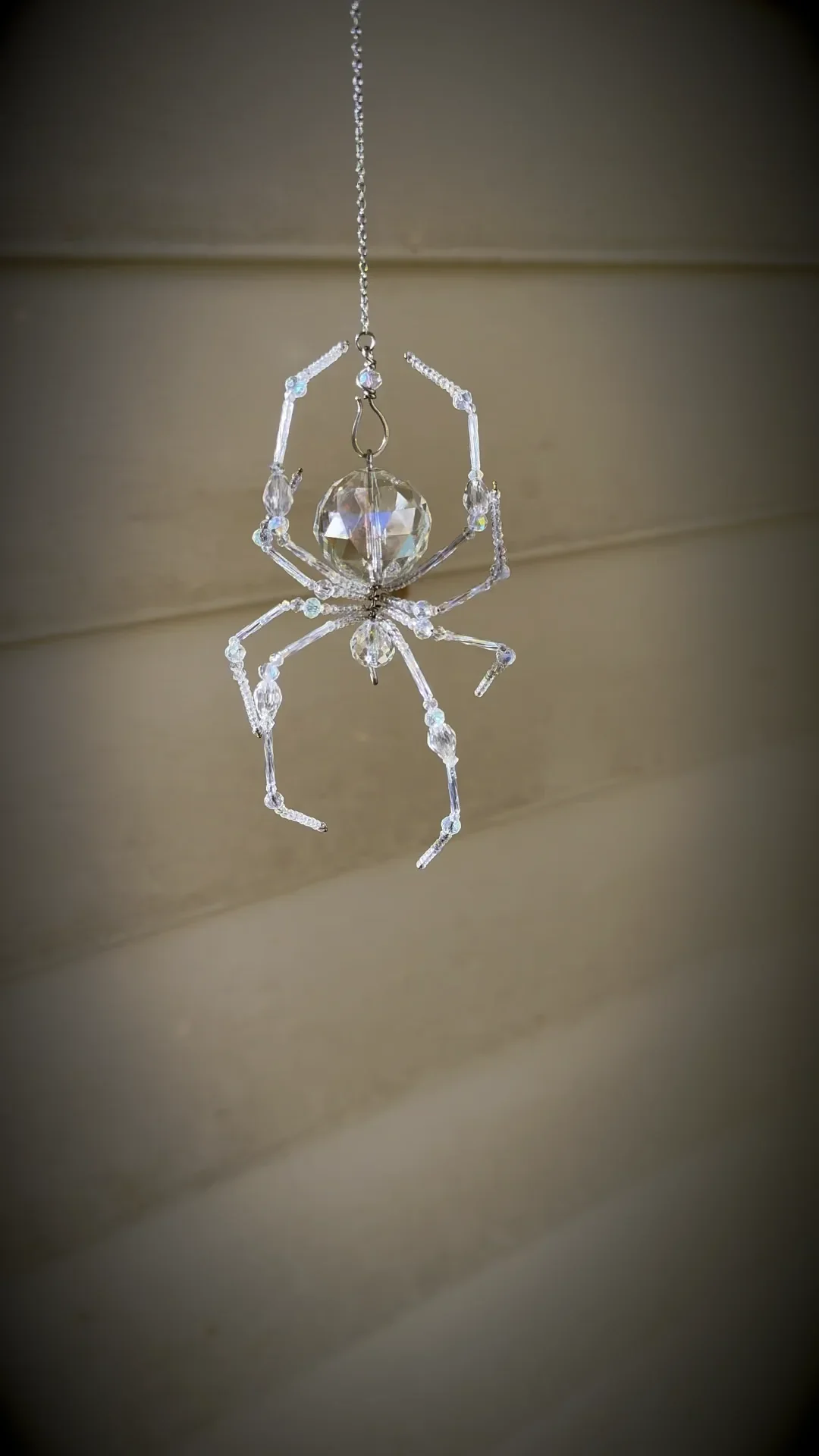 i-made-this-beaded-crystal-spider-legs-bend-to-be-posed-in-v0-bHcxd3Fpb3I1bzZlMUKYRdp_zkb1wGSRCcEwzGwhVMls_49M6iAcWErOF5ol.webp
