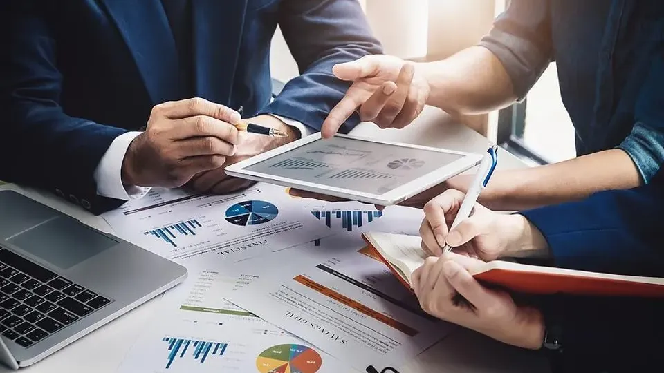 Three Reasons to Engage a Licensed Financial Adviser