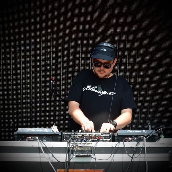 Dux after Dark: Saturday DJ Nights