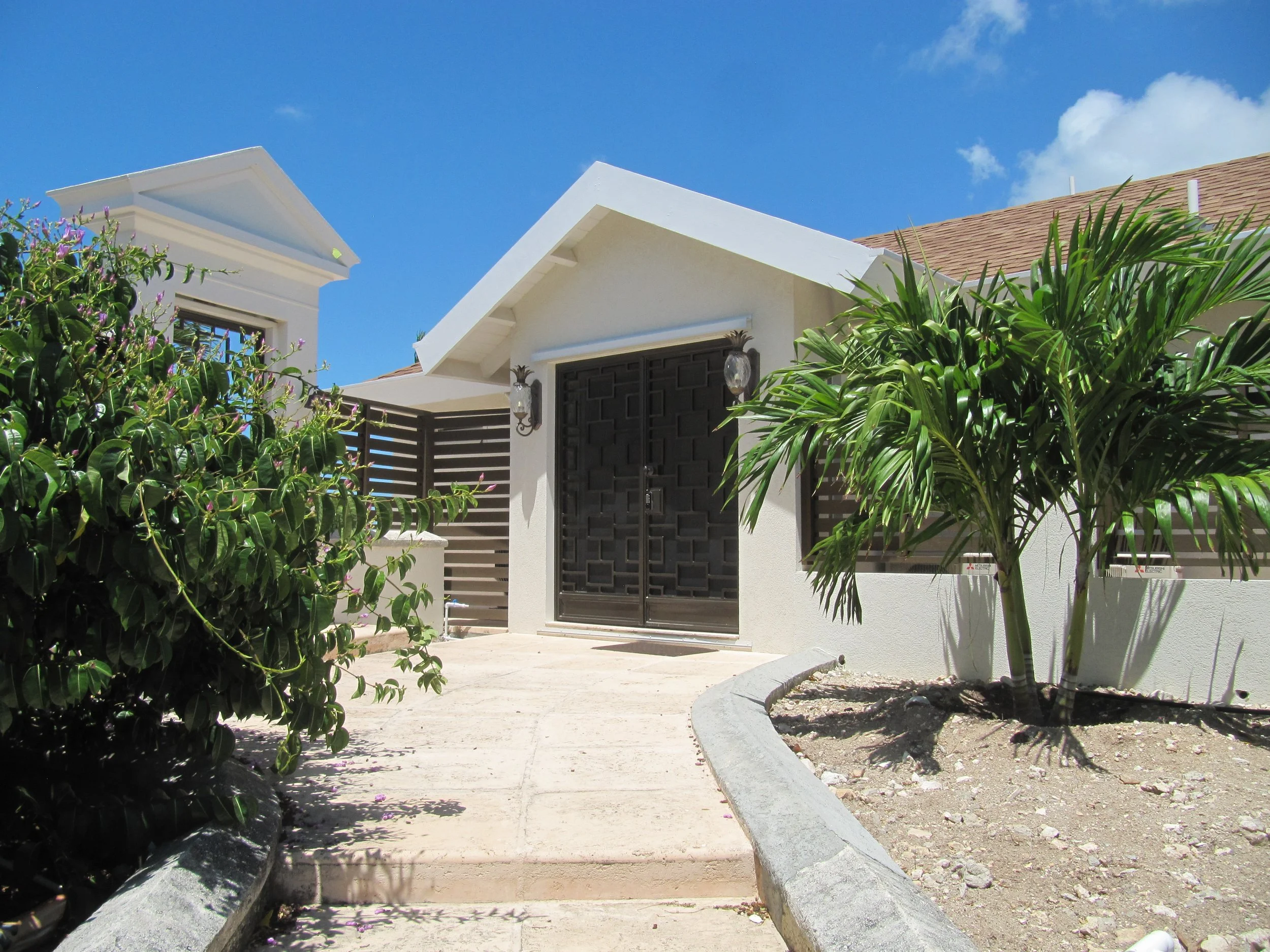Entrance to Villa Spyglass