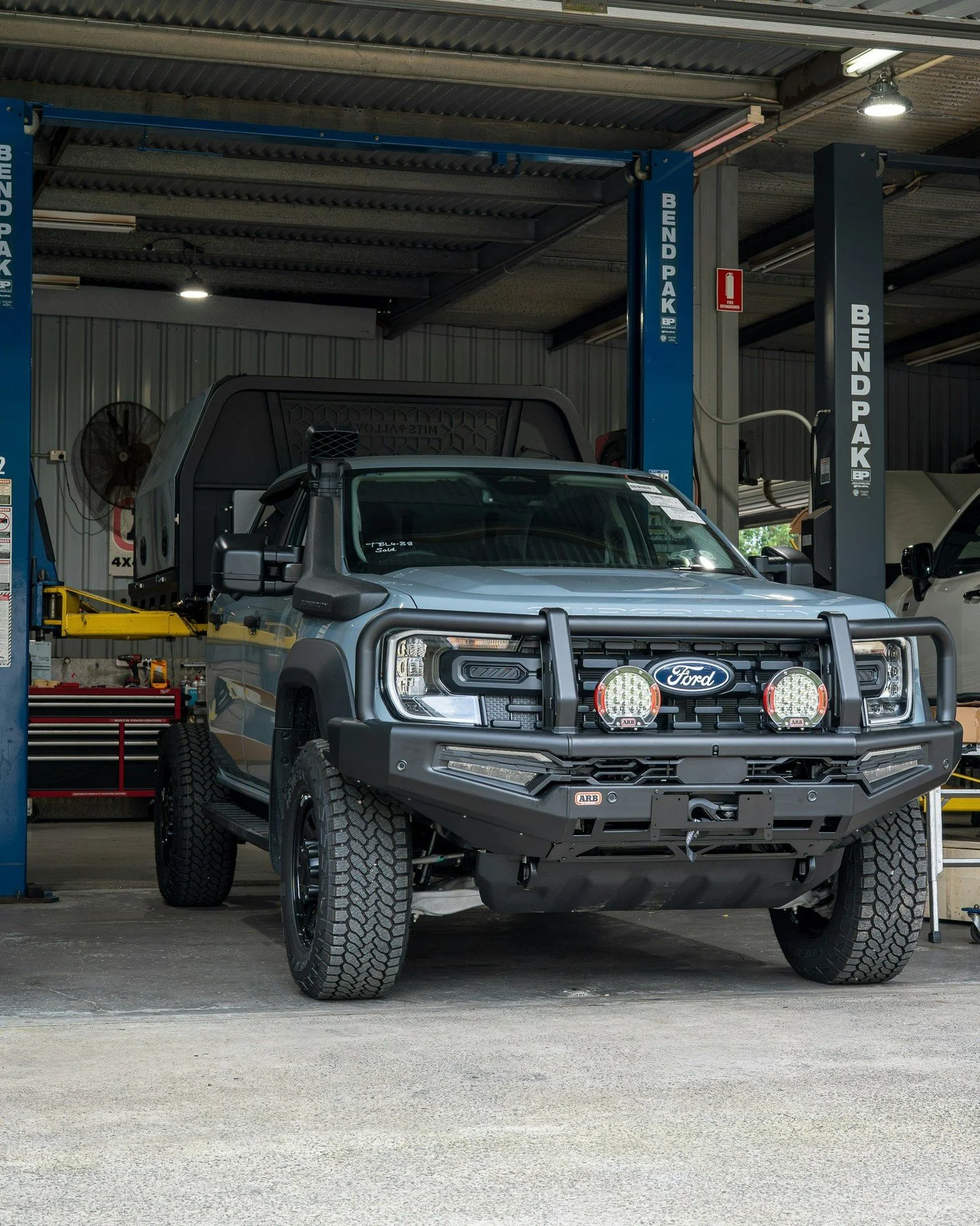 Sarah, James, CJ &amp; Ace... your once-in-a-lifetime adventure awaits. 🇦🇺 @spreadsheets_to_campsites 

The team at Out Of Town 4WD Barnsley was proud to help prepare this Ford Ranger Super Duty for its lap around Australia.

Built to handle everyt