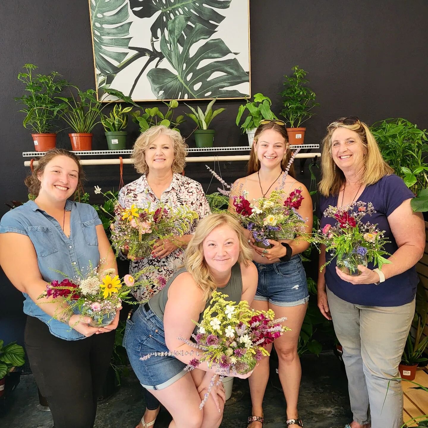 If you weren't here at our class tonight with @together.webloom you seriously missed out.

This floral arrangement class with local fresh cut flowers was seriously a dream. 

Thanks for supporting these two women owned businesses - we appreciate you!