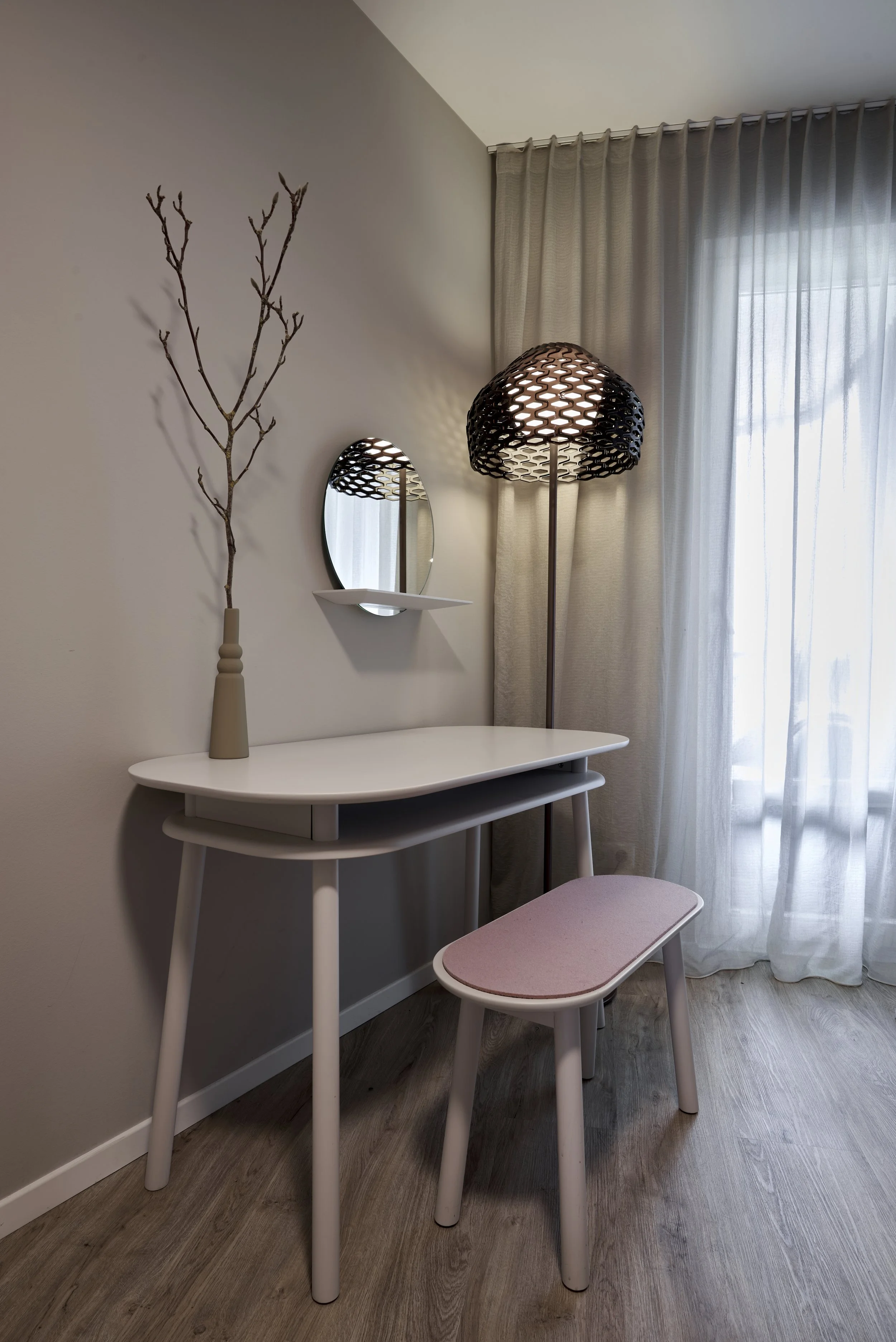 Schlafzimmer Schminktisch Hocker Pastell Farben Schönbuch Dekoration Vorhänge