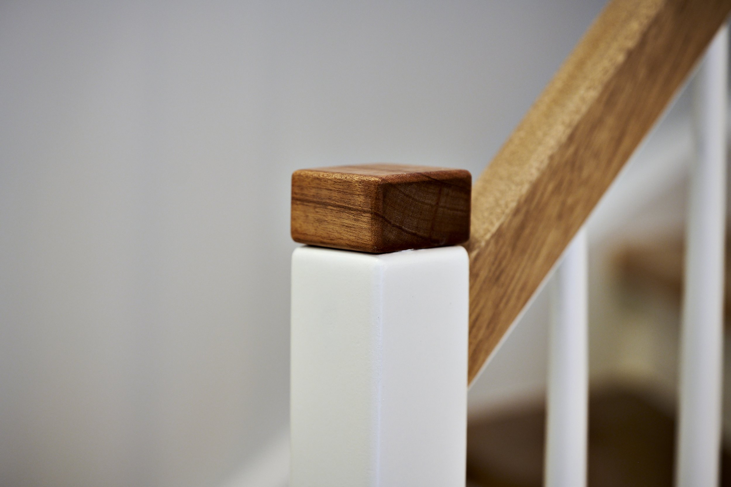 Treppe Weiss Handlauf Holz 