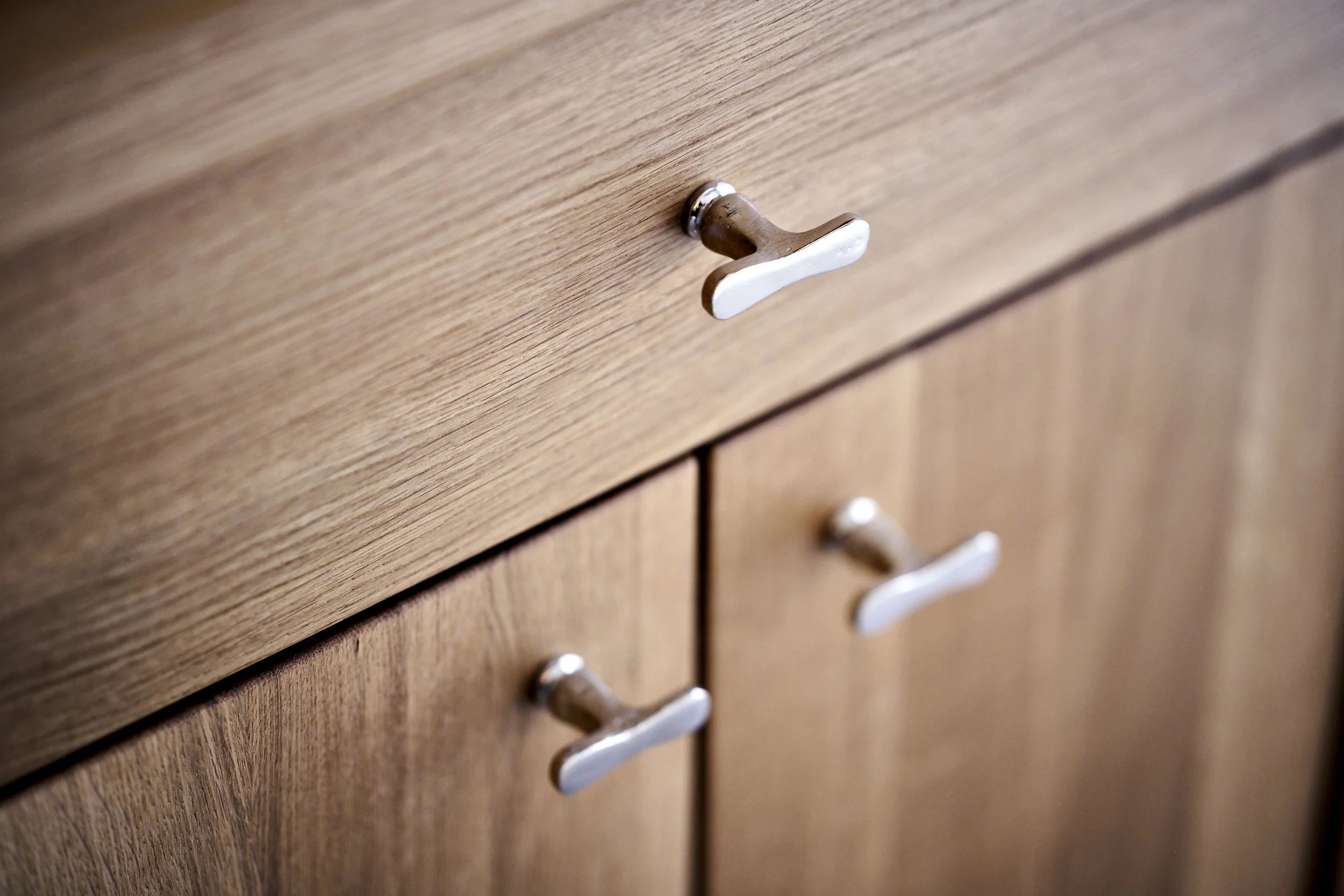 Möbelgriffe Dauby Holzkommode