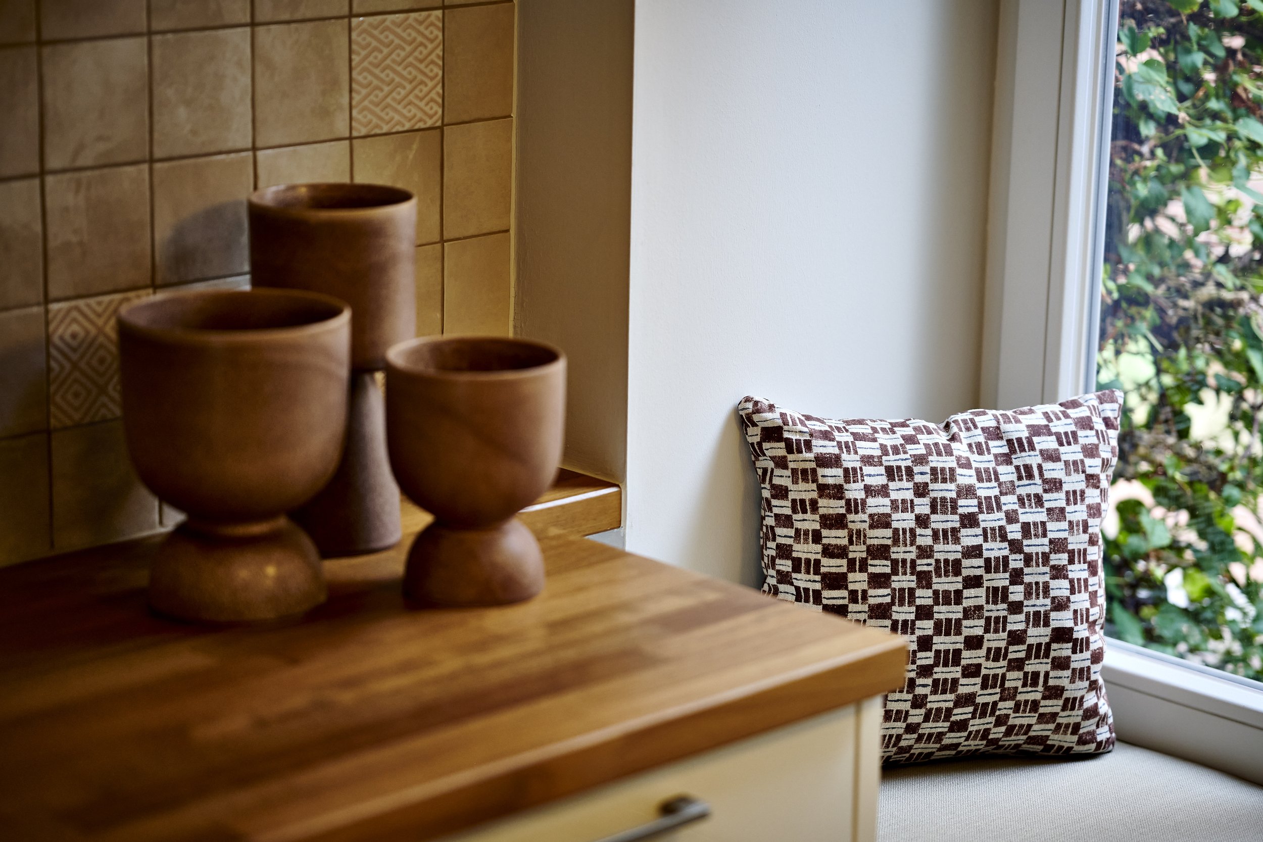 Dekoration Landhausküche Holzarbeitsplatte