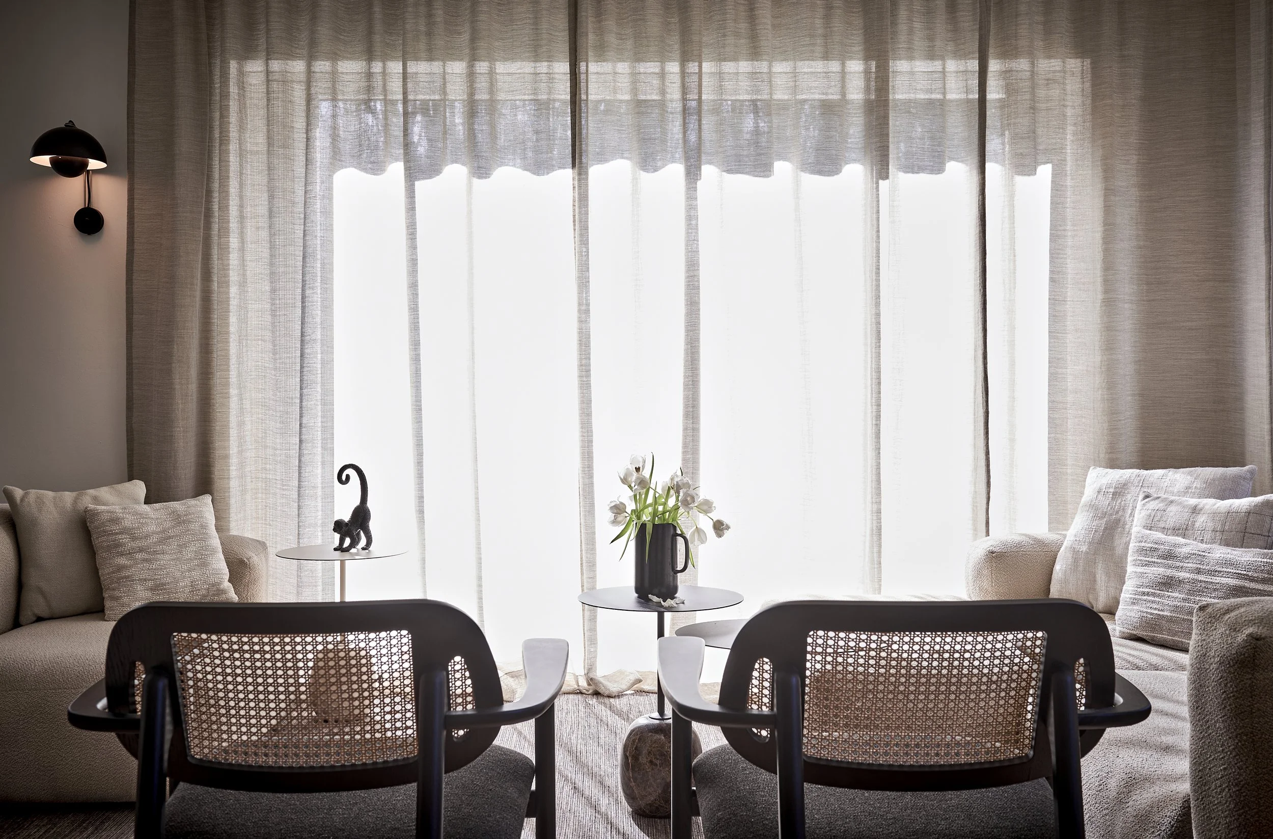 Wohnzimmer hell Sessel Vincent Sheppard Gardinen creme Sofa hell 