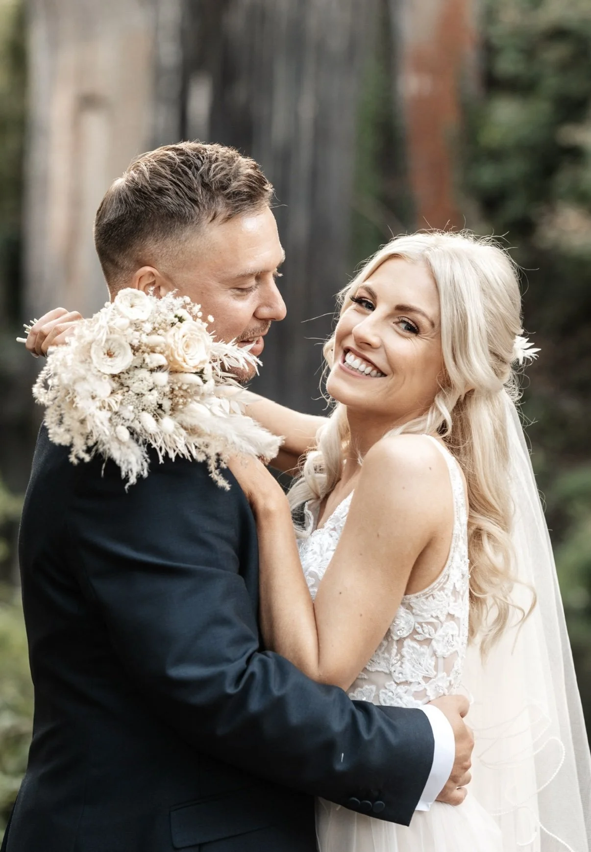 Blonde Bride Hair and Makeup Hampshire.jpg