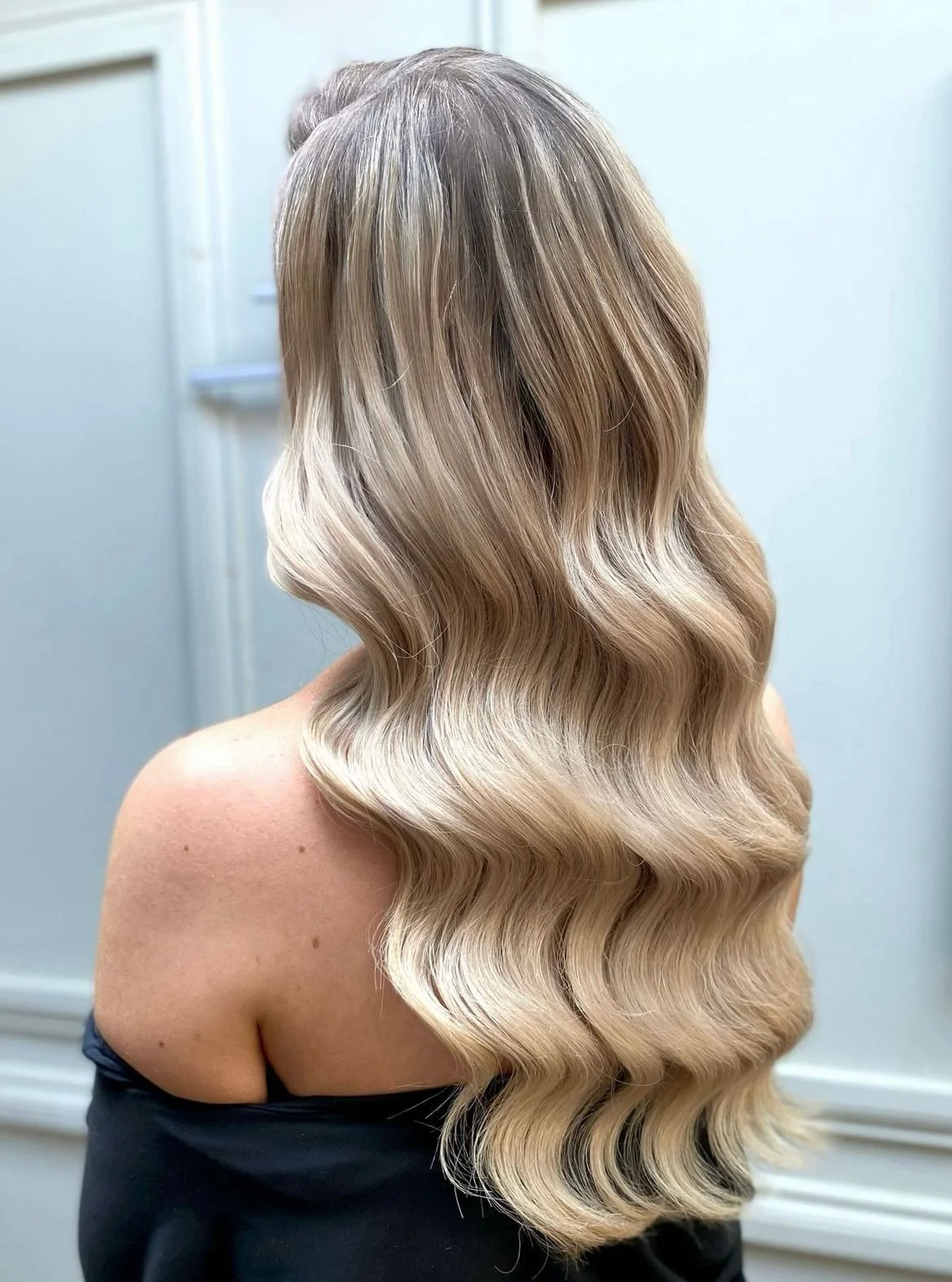 Hollywood Waves Hairstyle