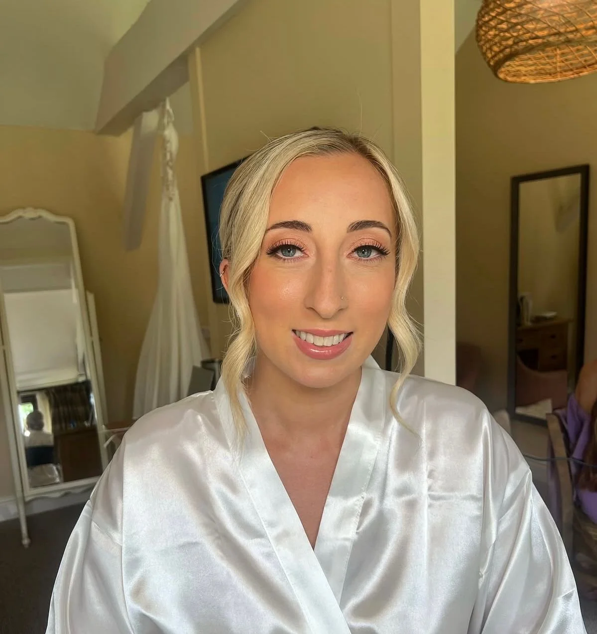 Golden soft glam wedding makeup