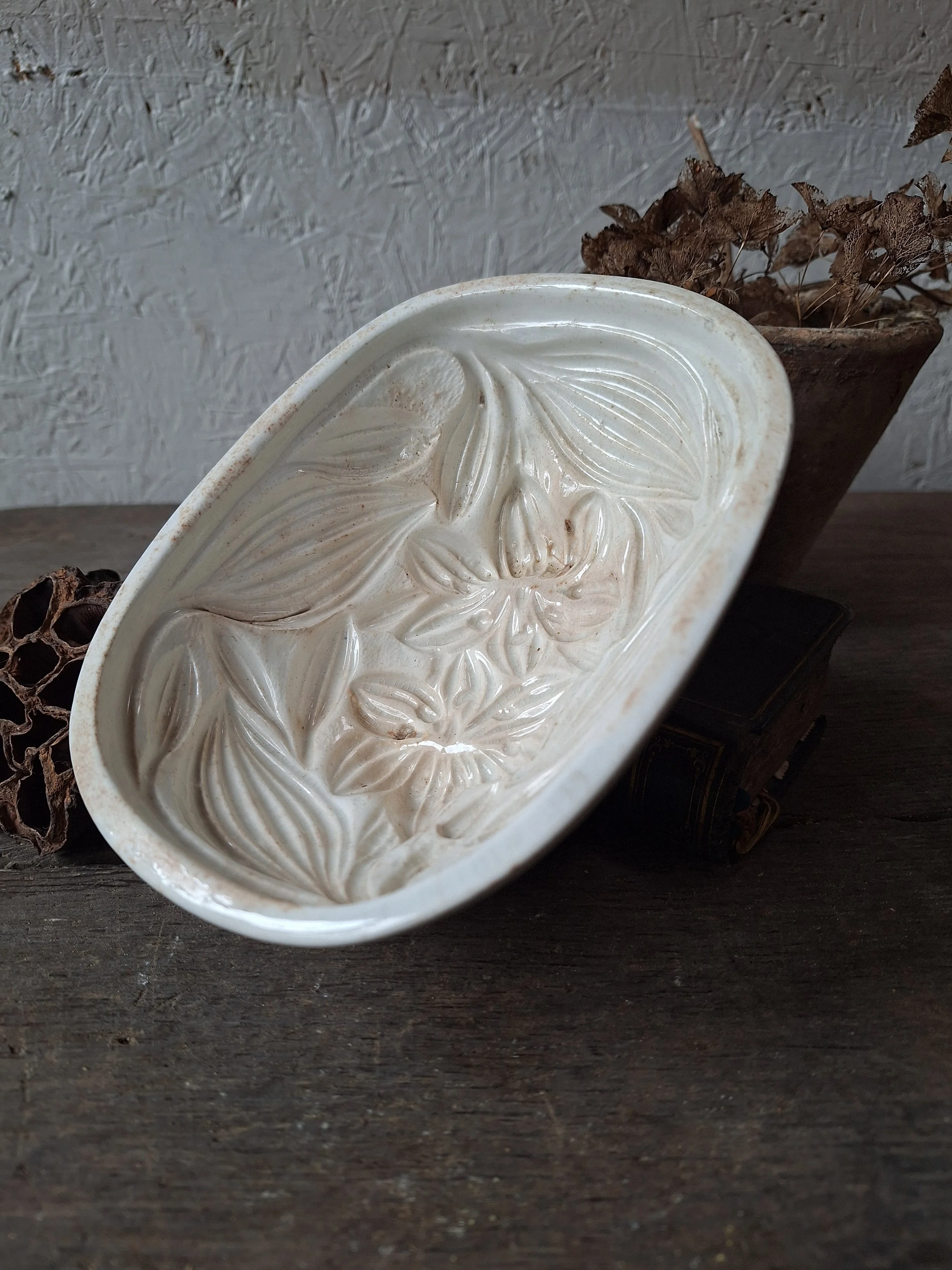 Vintage Jelly Mould with flowers