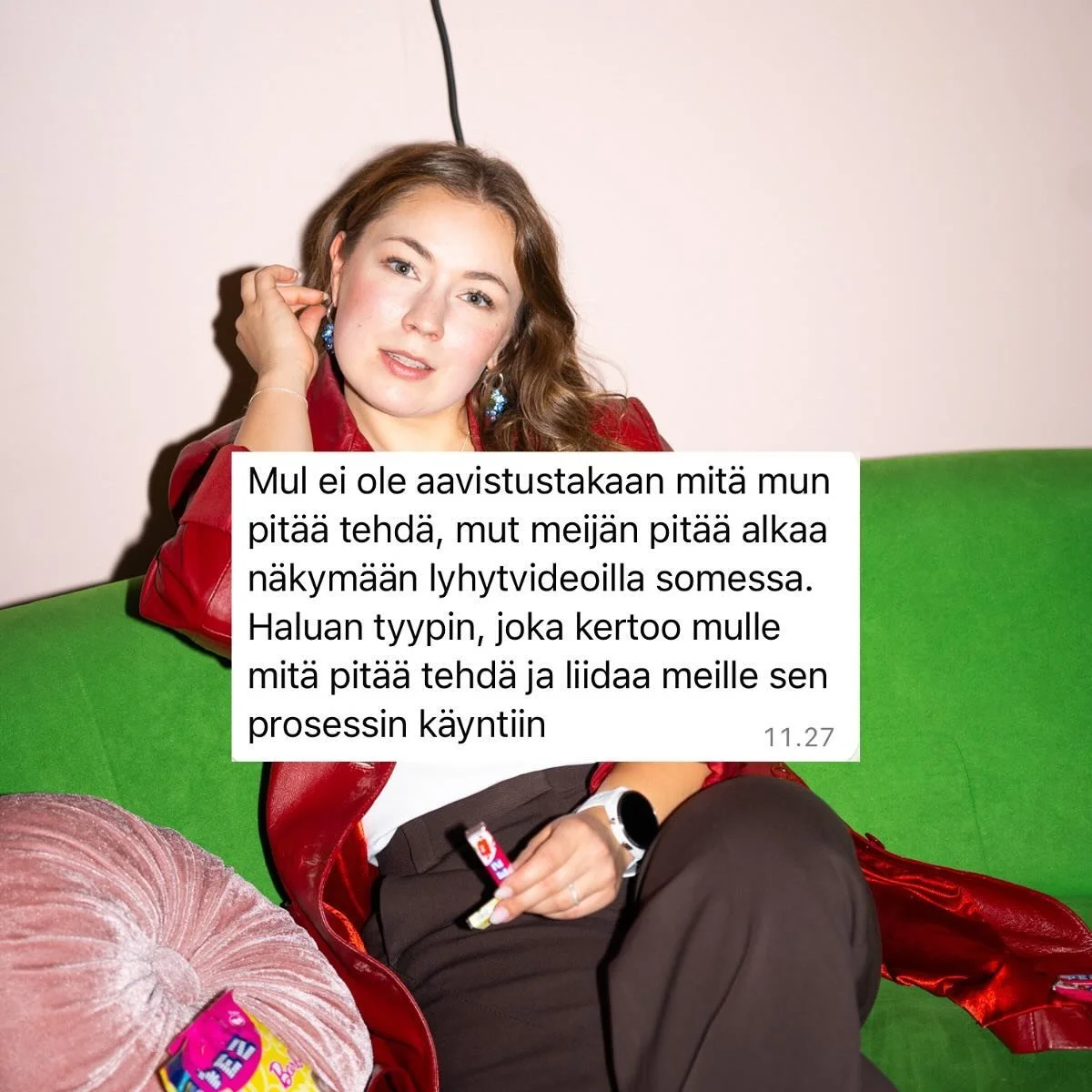 Jos kuvan viesti ois voinut olla sulta, et ole todellakaan tuskasi kanssa yksin. 

Sun ei tarvitse h&auml;vet&auml; sit&auml;, ettet ole aikaisemmin kiinnitt&auml;nyt huomiota lyhytvideoiden taustalla vaikuttavaan toimivaan malliin. 

Mit&auml;s nyt 