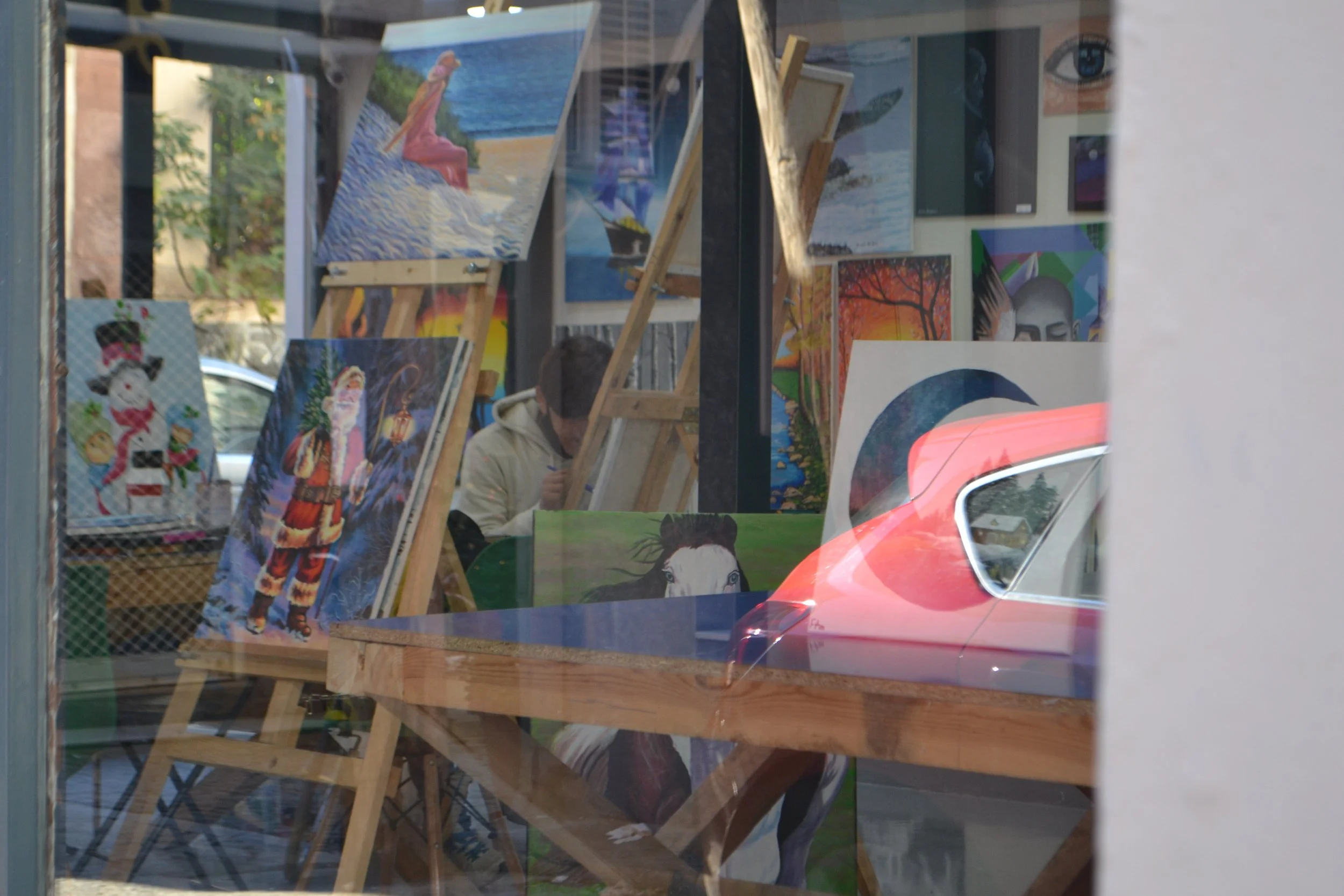  Art studio for refugee teenagers, Lesbos 