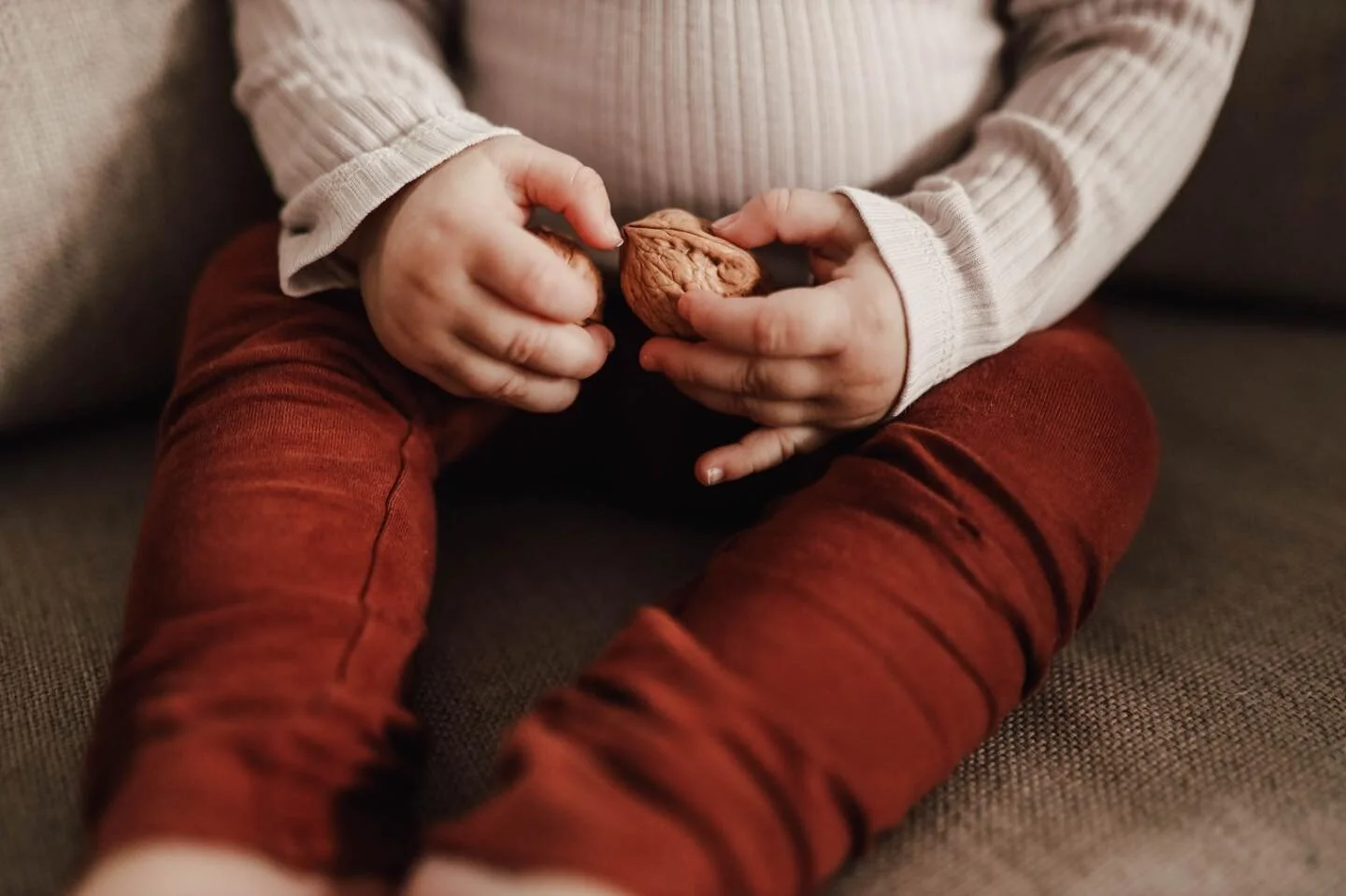 &bdquo;Generation-Alpha&ldquo;&hellip;Ich m&ouml;chte euch die Angst nehmen, dass eure Kinder in eine gef&auml;hrliche, von Viren, Bakterien beherrschenden Welt geboren wurden. Dass nur eine sture Schritt f&uuml;r Schritt-Anleitung von RKI, STIKO, WH