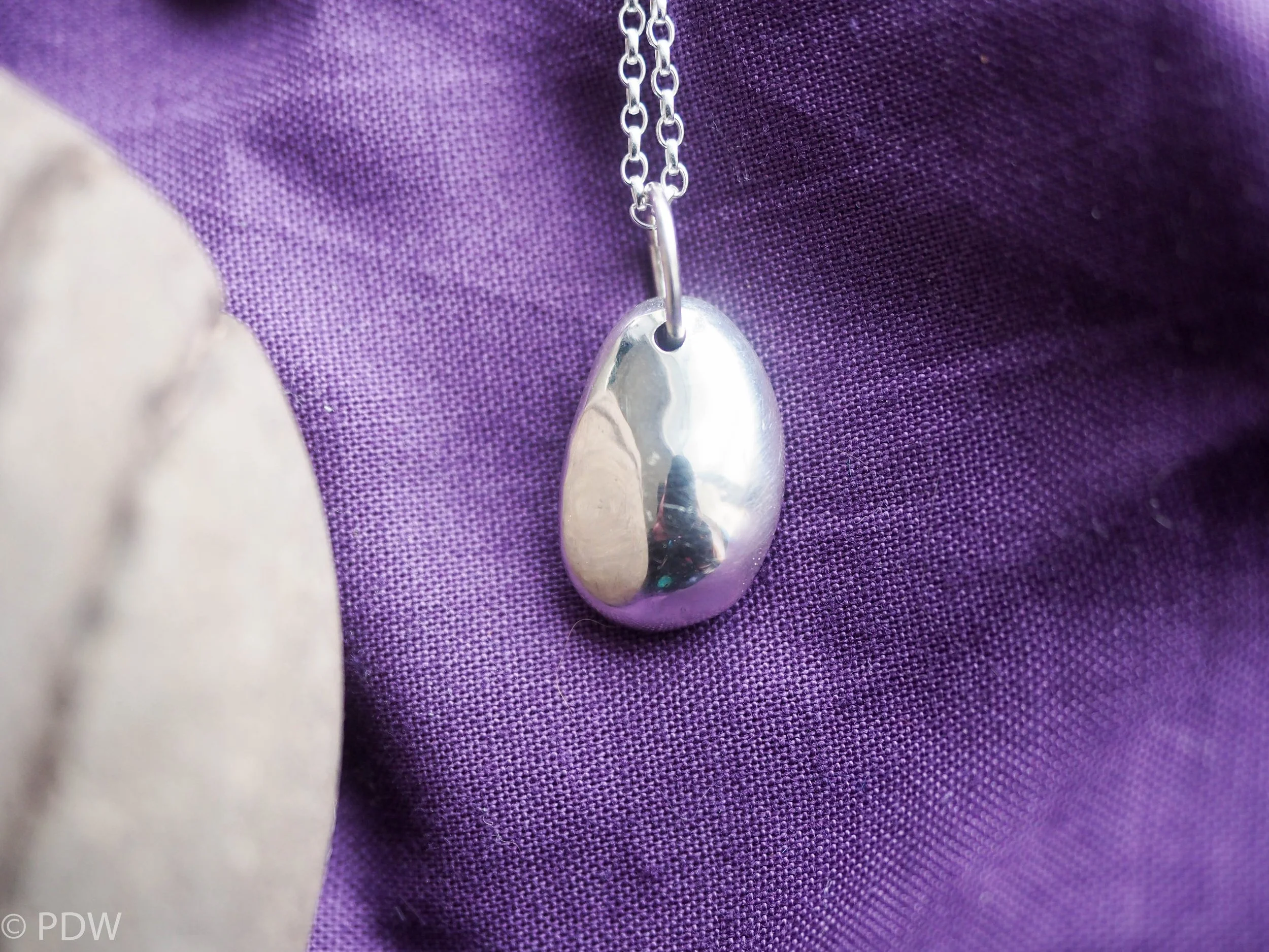Large pebble necklace