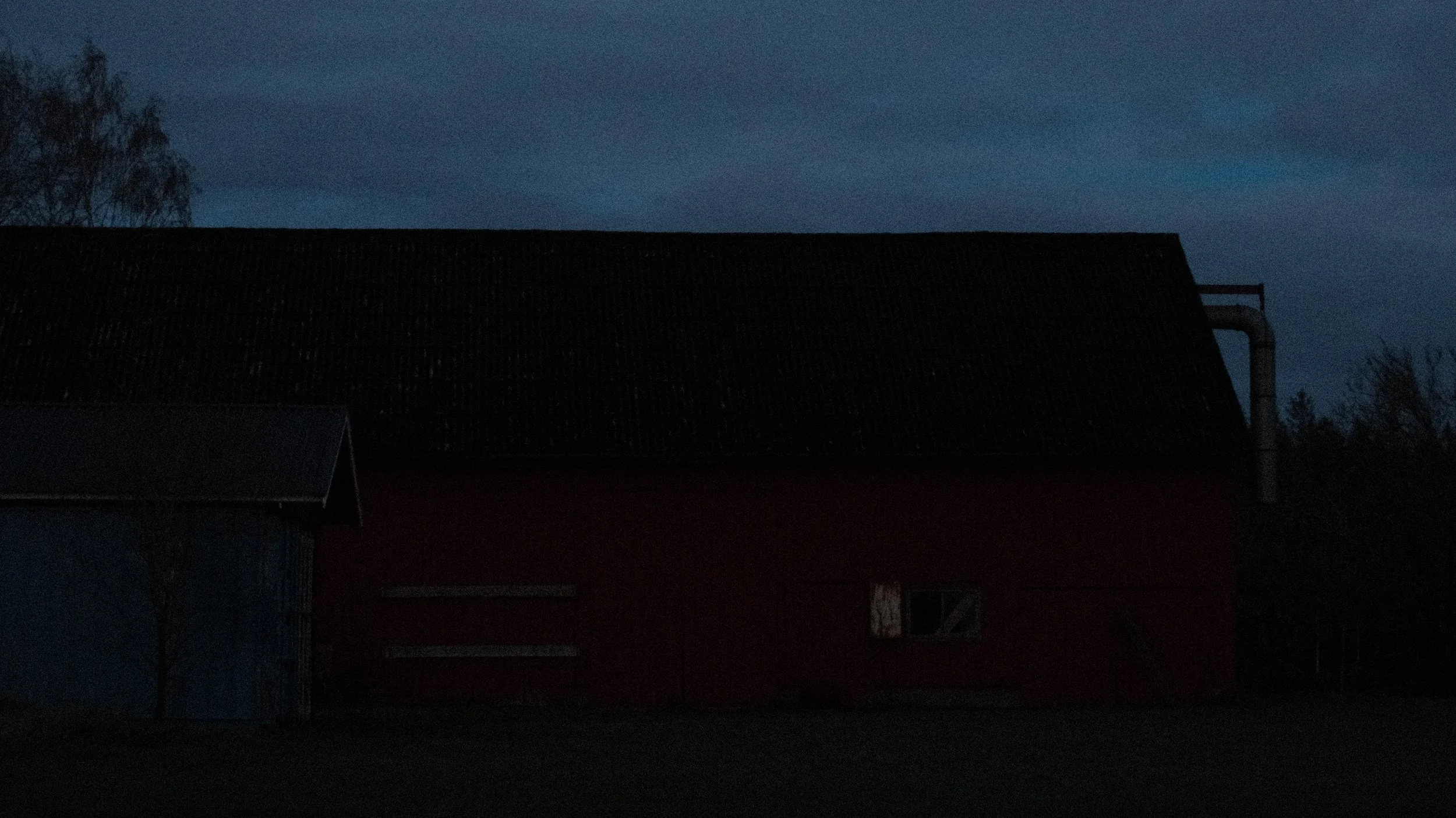  TOMMARYD LADE NR 2. 2020 FOTO PÅ PAPIR 30X54 CM 