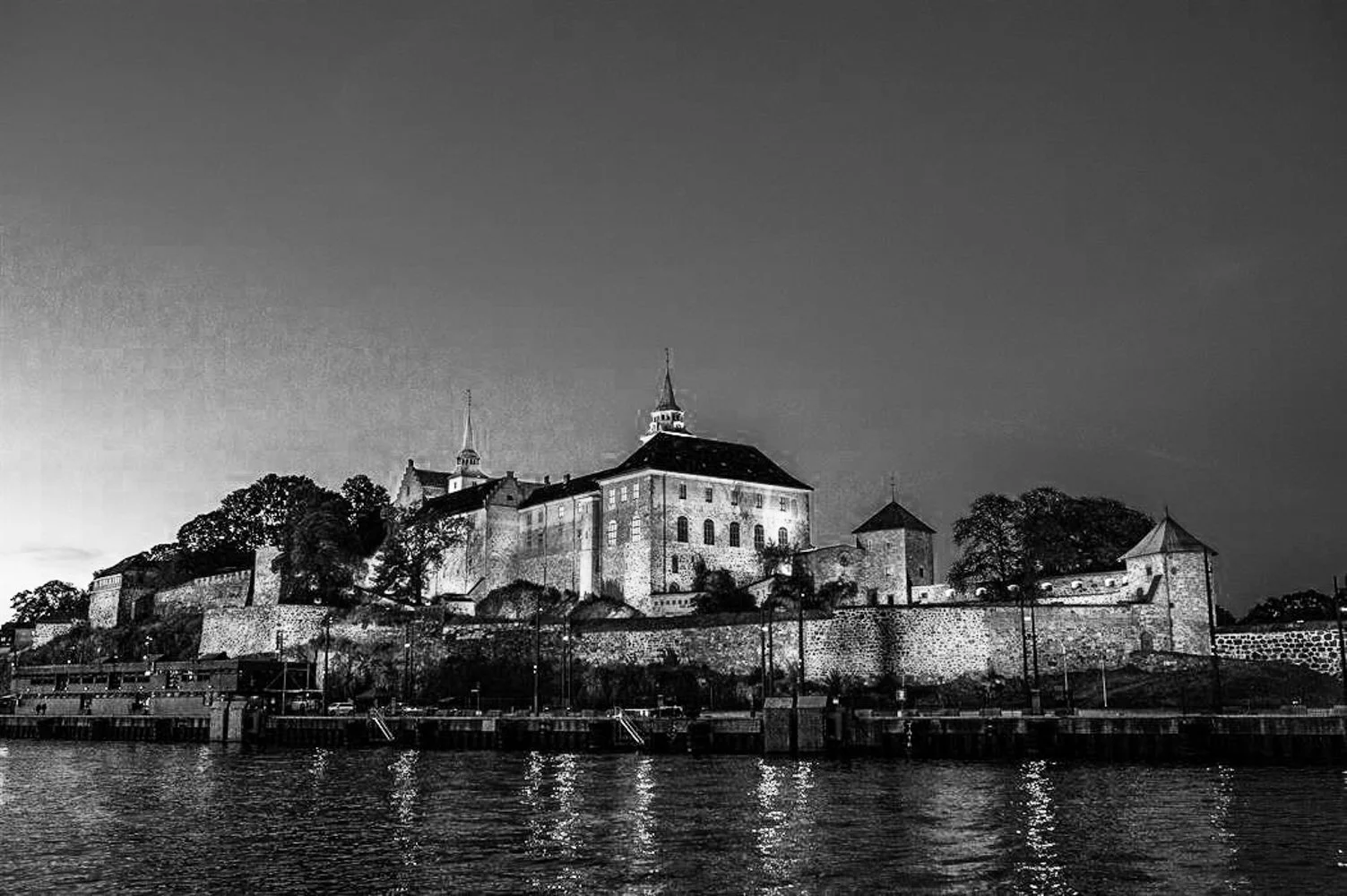 AKERSHUS FESTNING: VERN OM NORGES RIKE HISTORIE OG KULTURARV