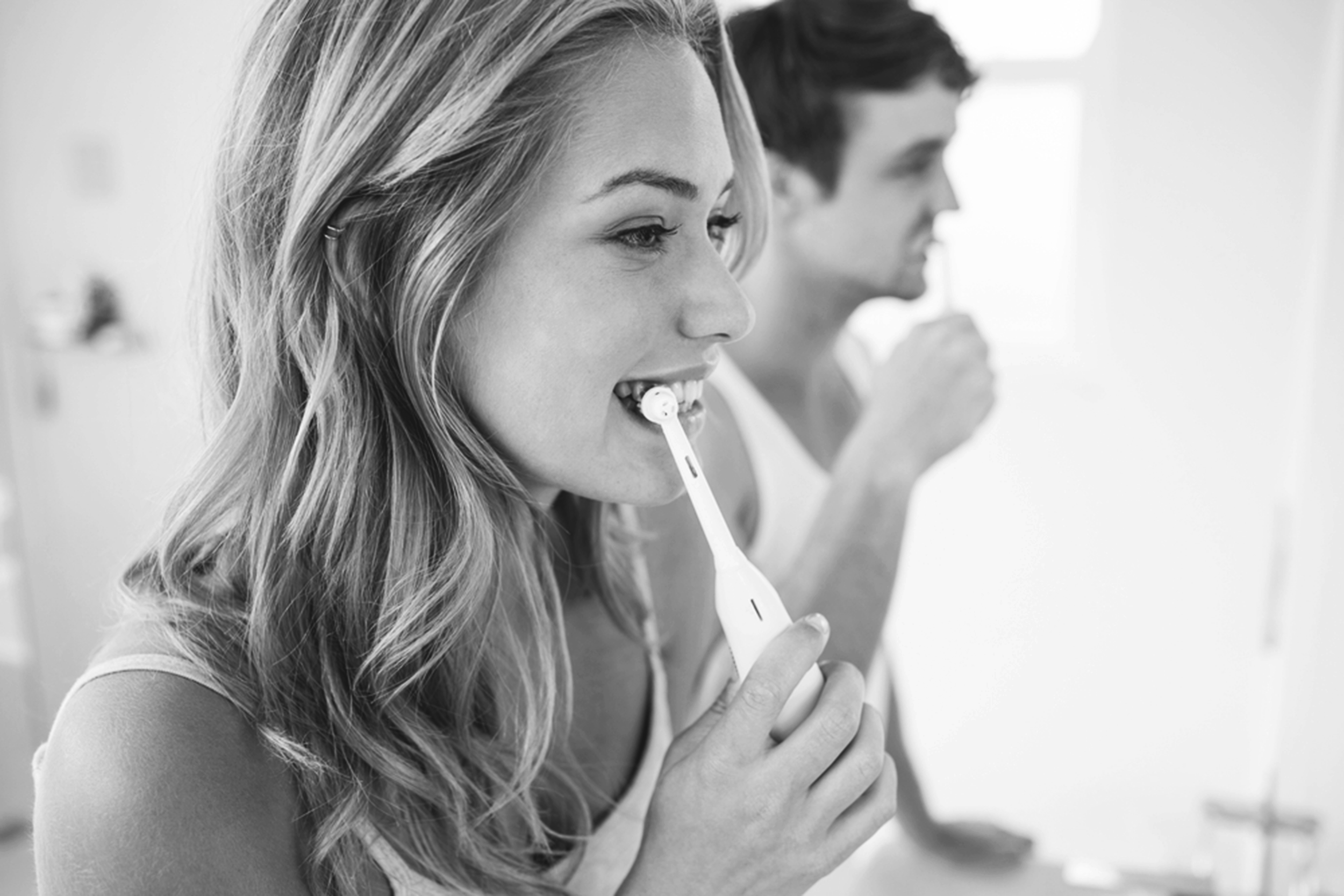 Stegene i en Optimal Tannpleierutine &amp; Instruksjoner for Sunne Tenner