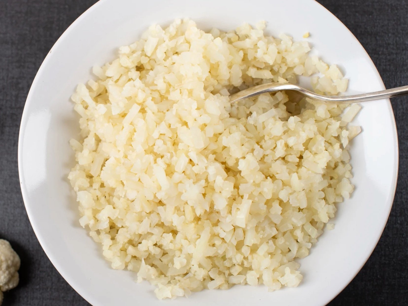 Cooked cauliflower rice in a plate