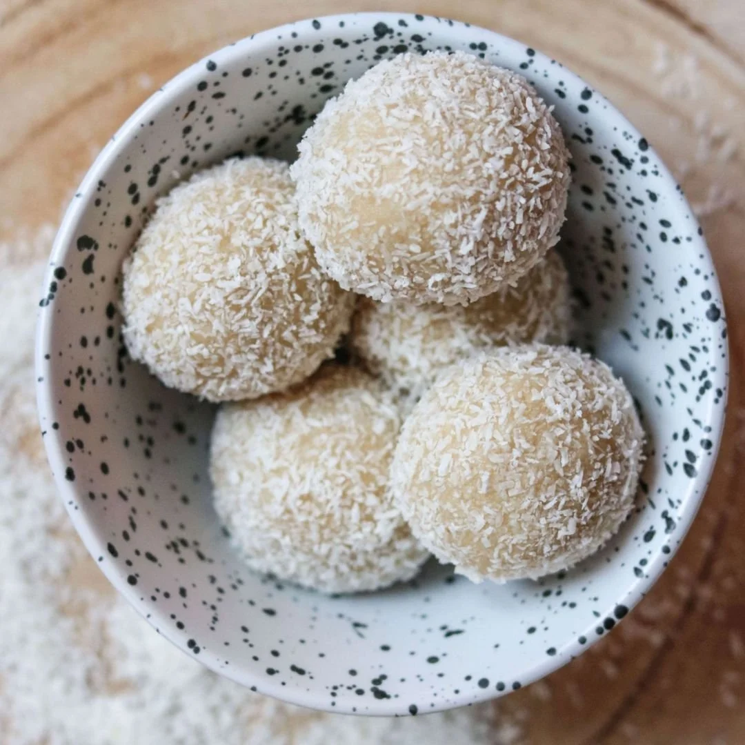 Almond energy balls | Eat Shed Glow® high-protein strategic snack
