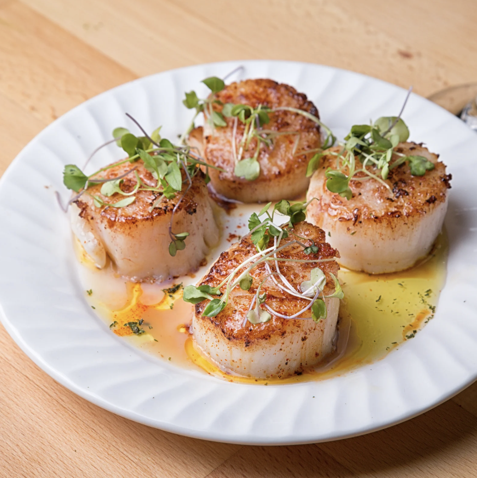 How to sear perfect scallops with microgreens for weight loss using the Eat Shed Glow® method.