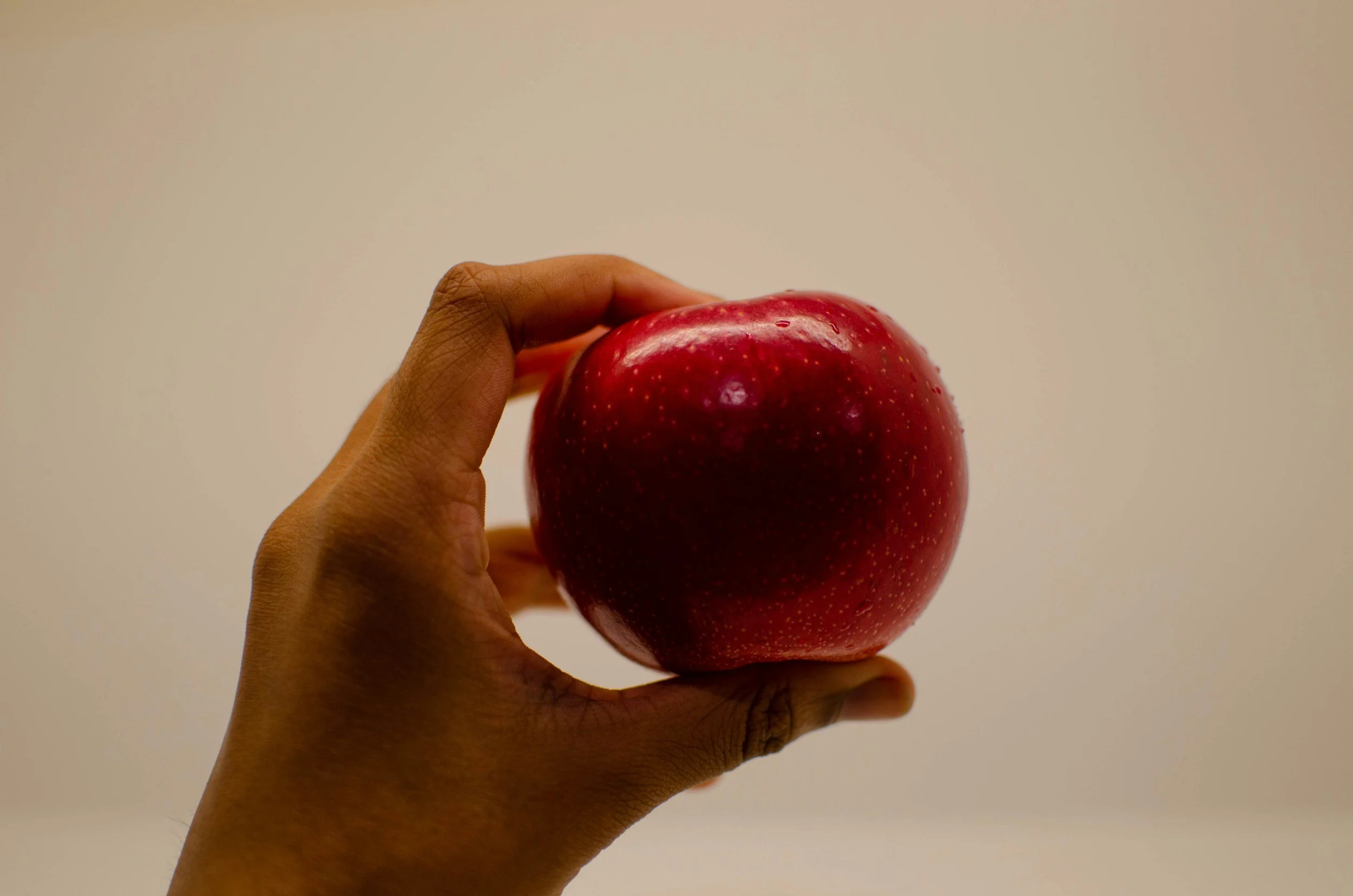 Snacking For Weight Loss (It’s Not An Apple).