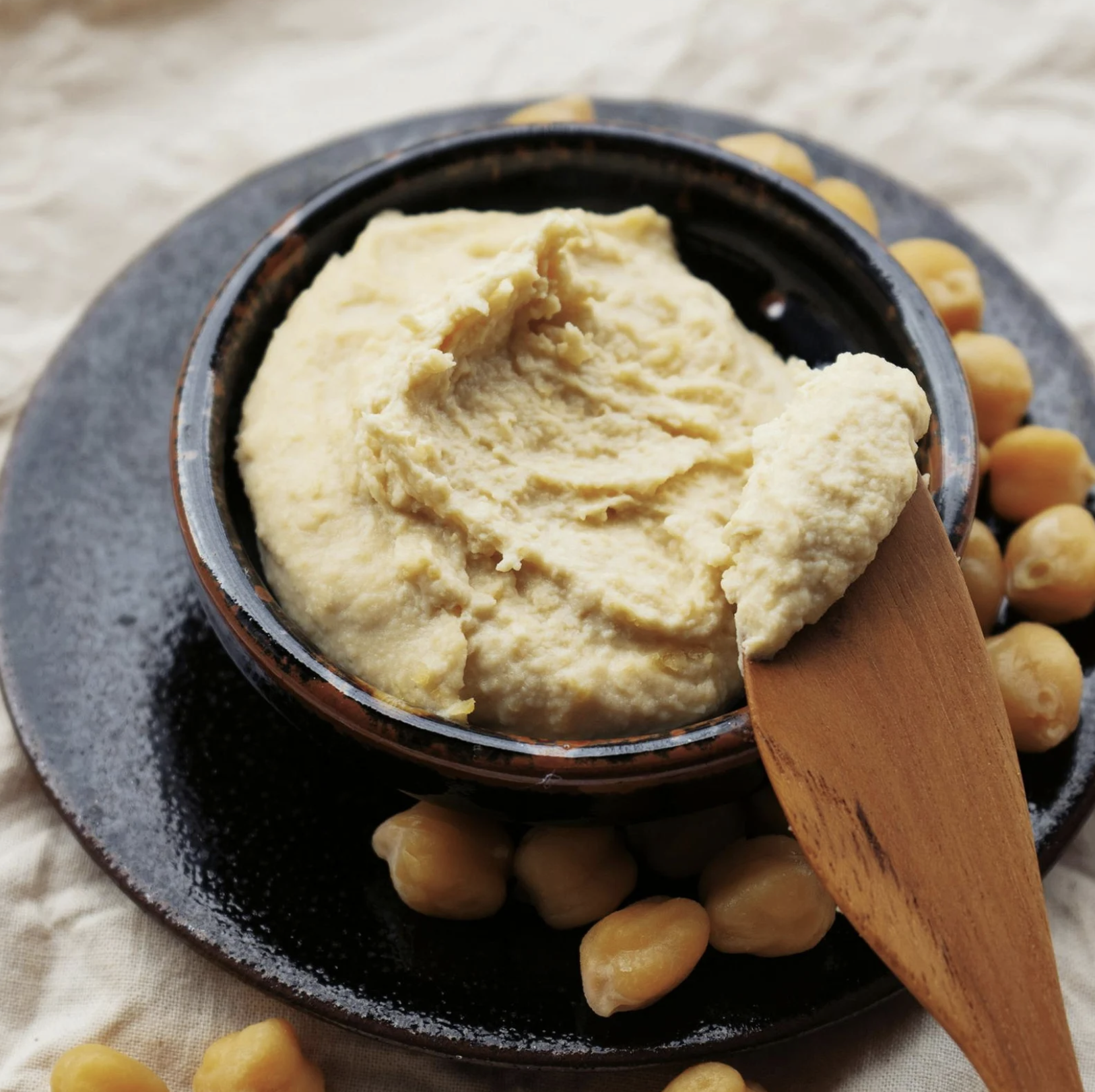 Easy homemade hummus | Eat Shed Glow® Mediterranean basic recipe