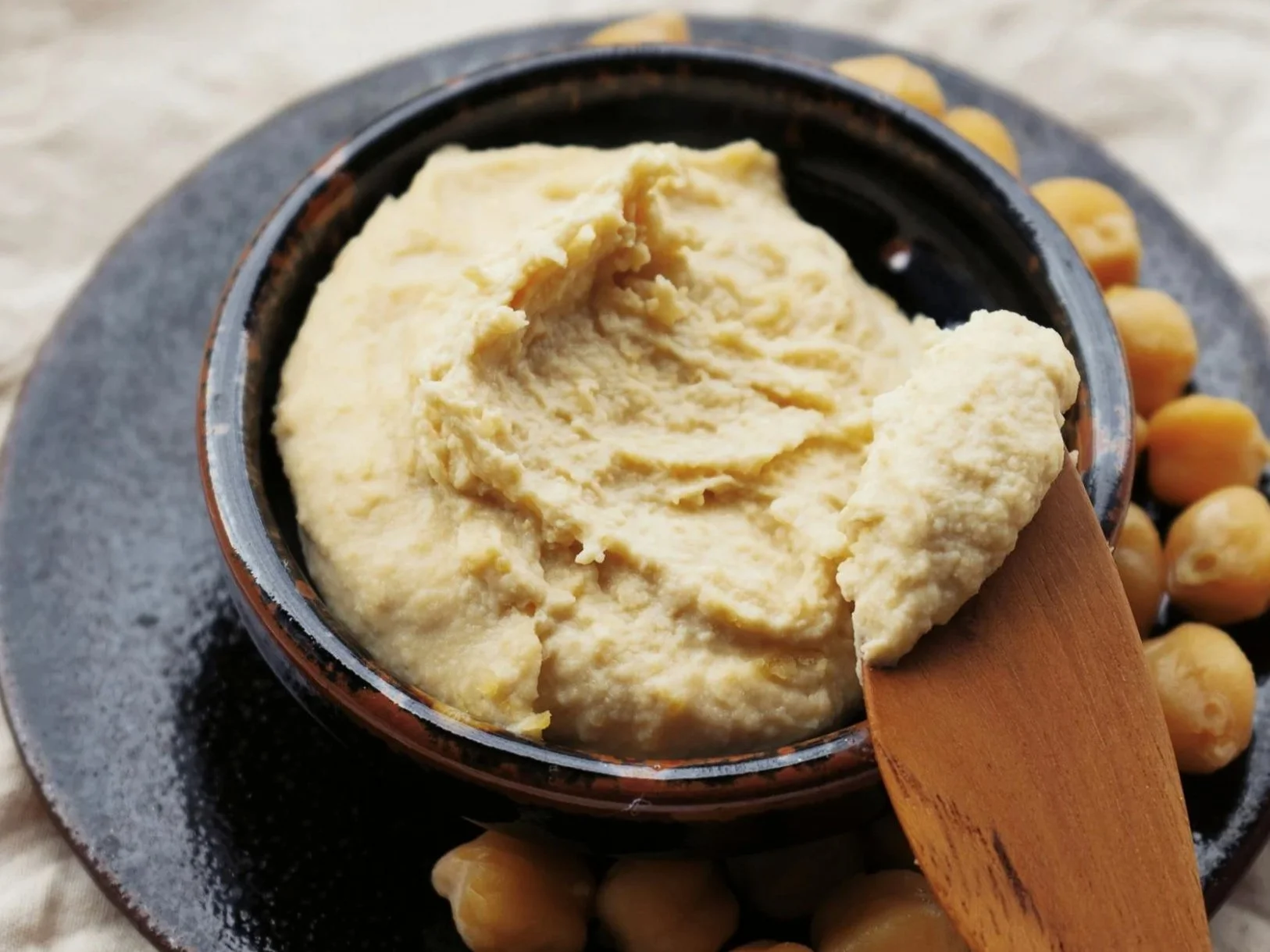 How to Make Homemade Hummus.