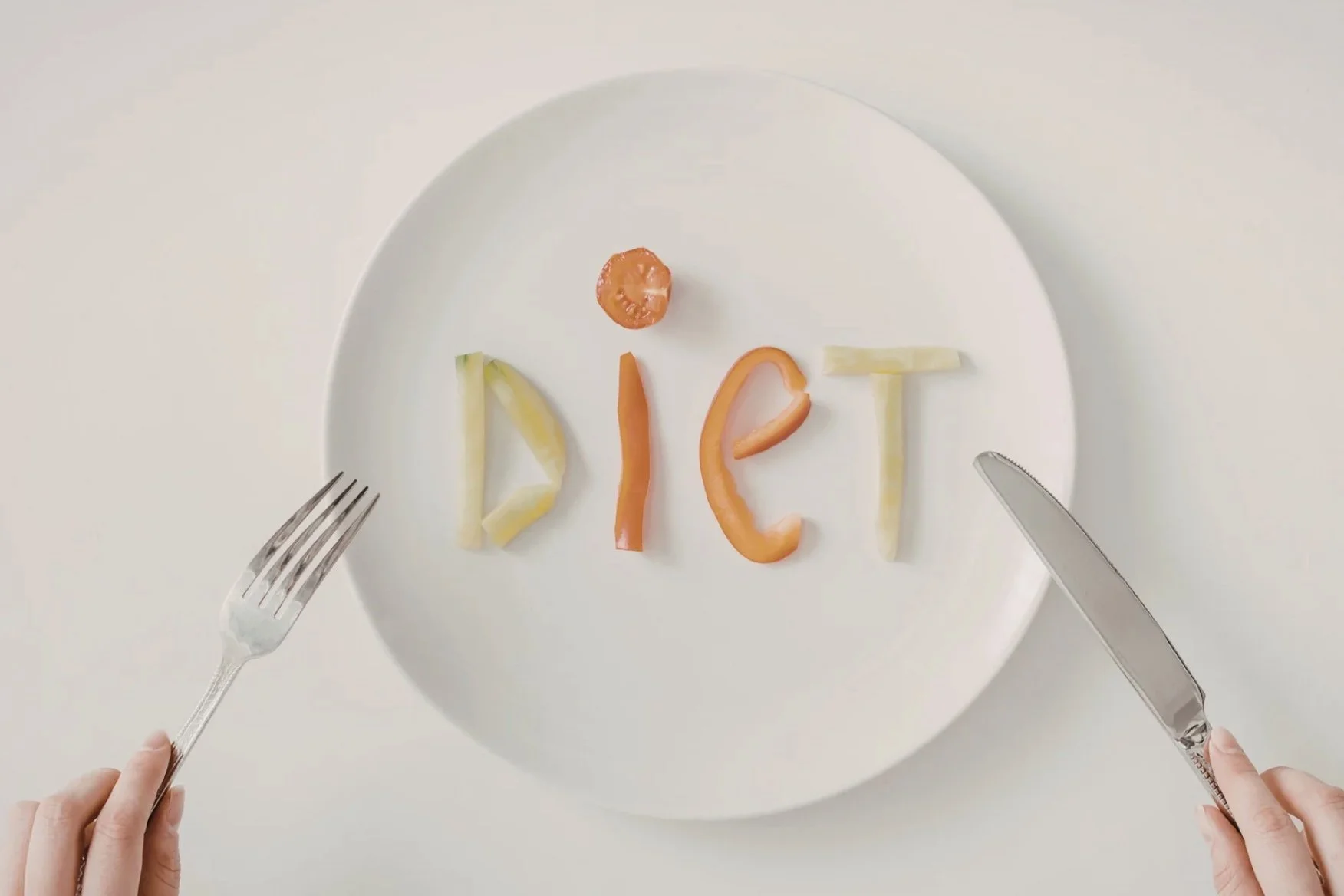Diet plate written with veggies