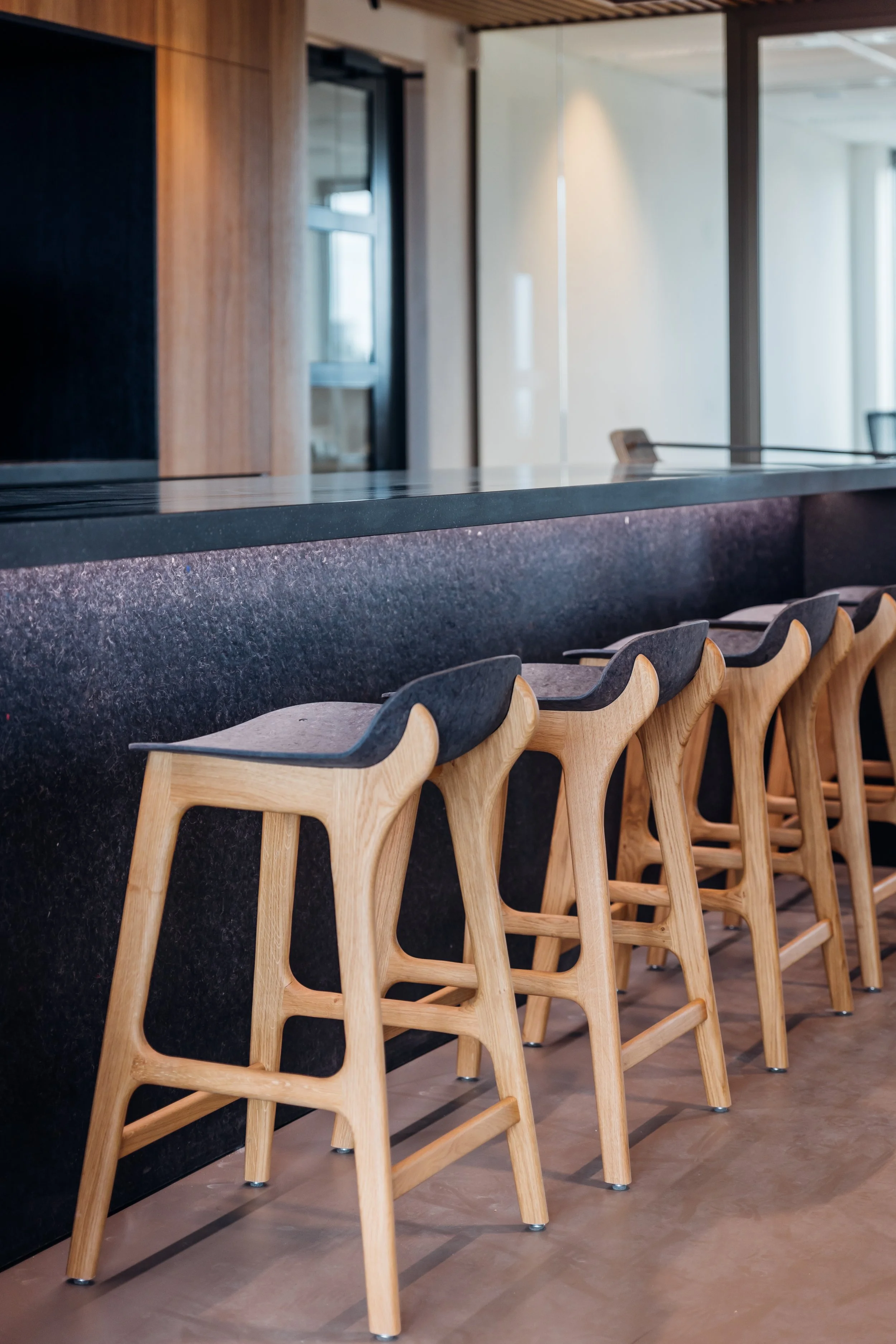 Kitchen counter in Suits