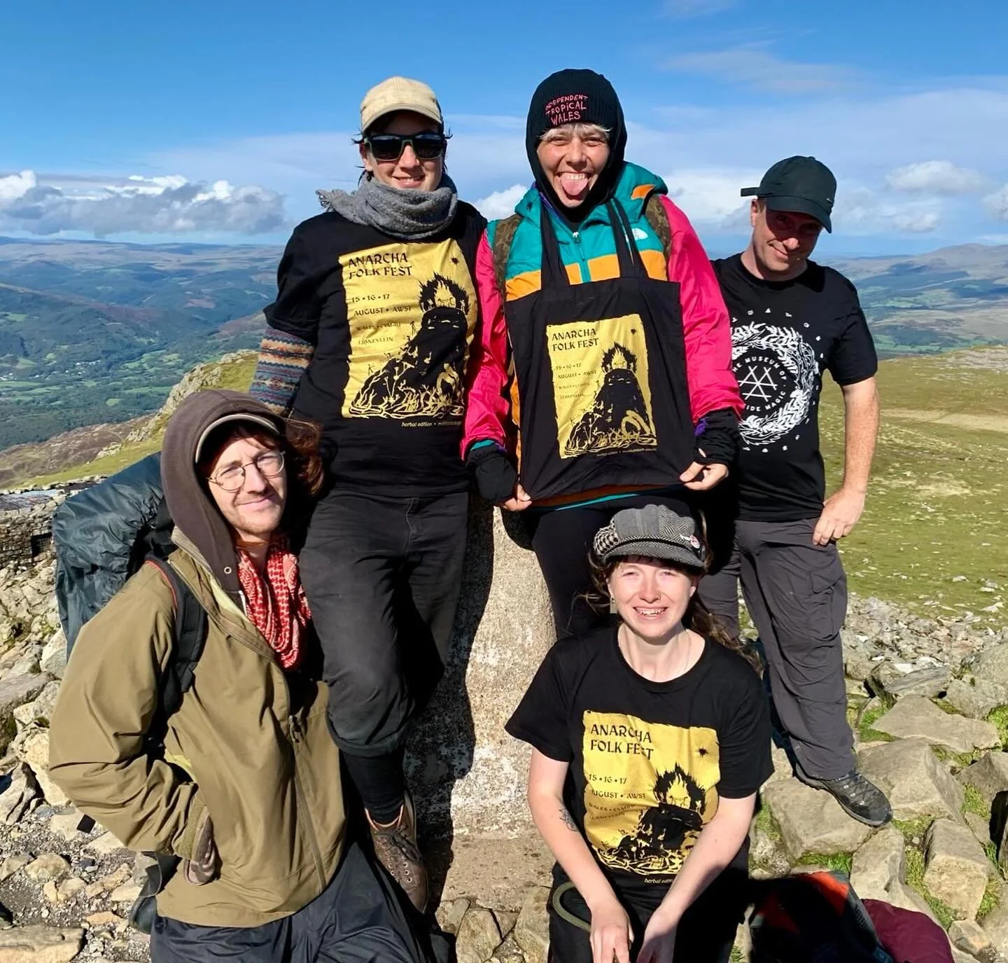 A few of the AFF Cymru crew went up Cadair Idris yesterday to decompress, and it was lush to spend some time together outside of festival planning chaos! ⛰️🌱 Here’s some photos from our hike, including an AFF merch photoshoot on the way up and