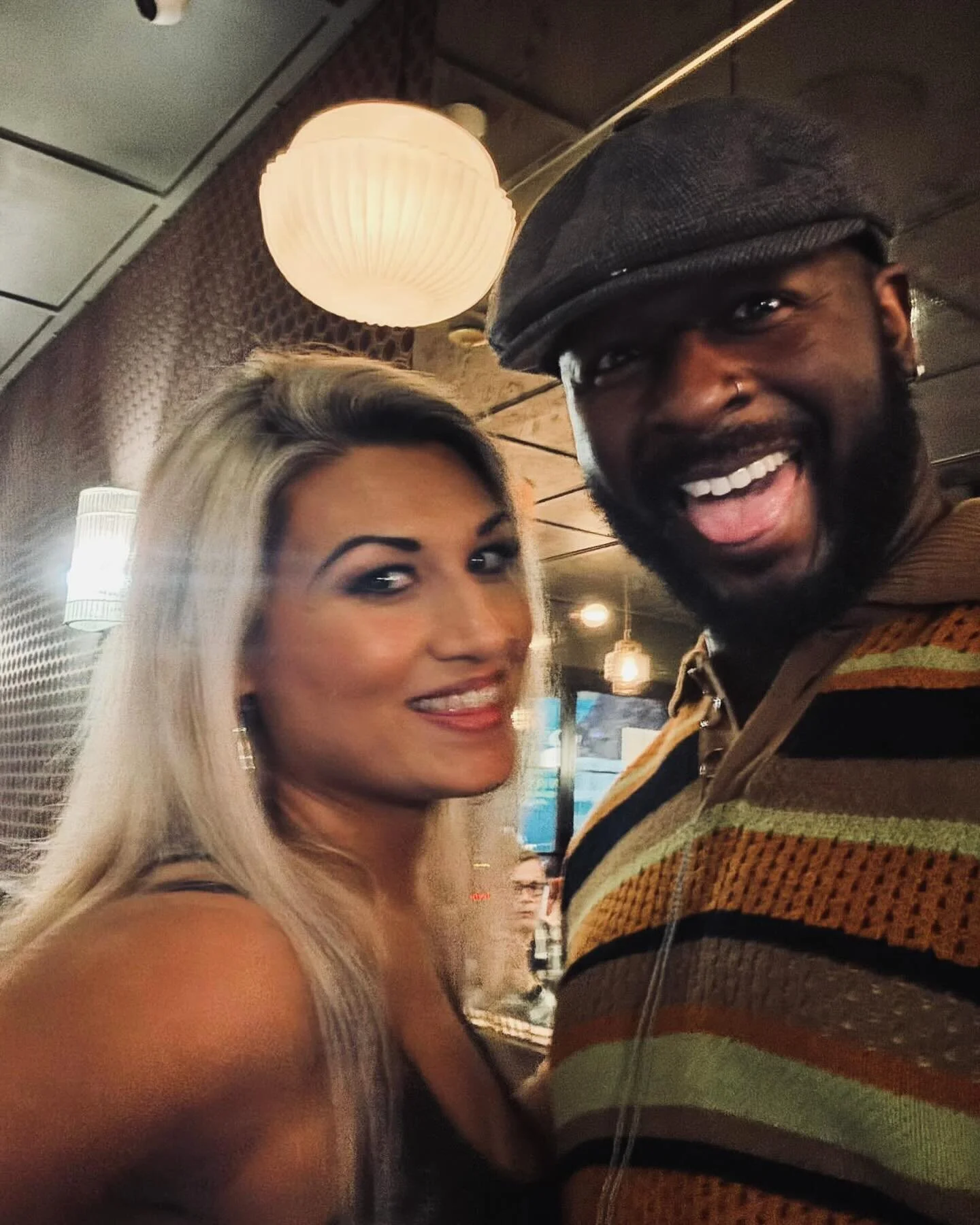 Look who I bumped into!! DJs!!!! 😝 lovely seeing @deejaydris