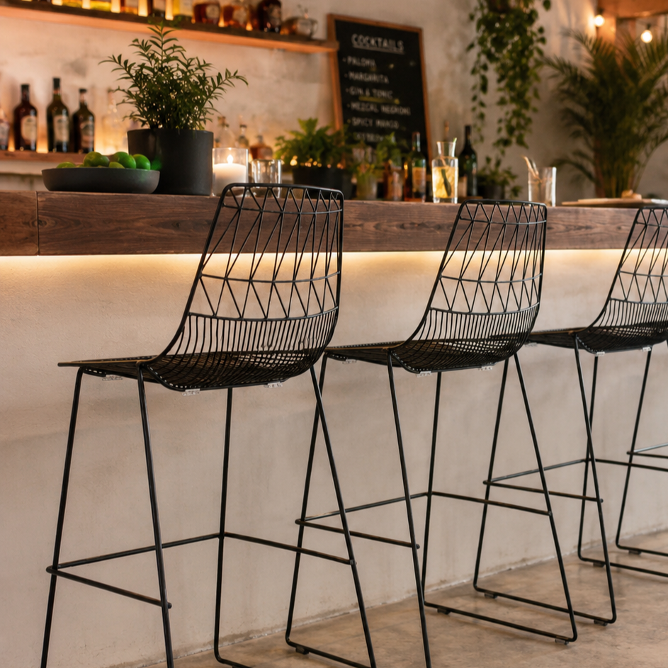 BLACK LUCY HIGH CHAIR