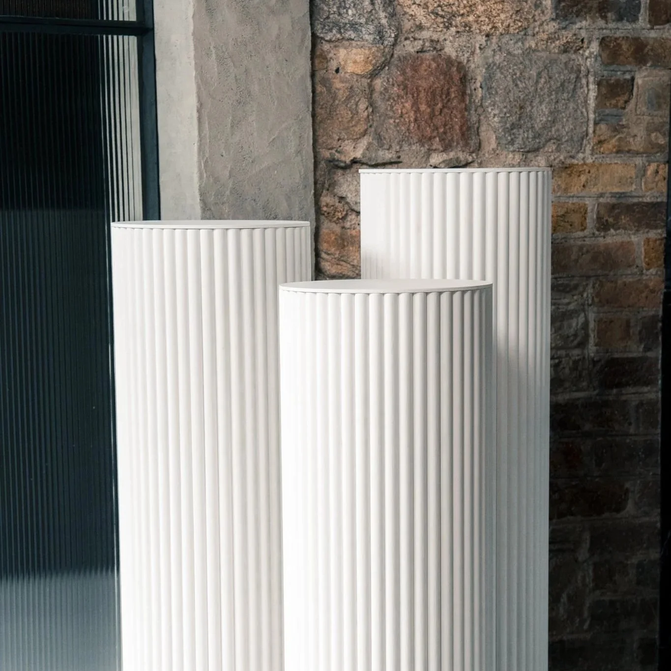 HIRE+LOVE+EVENT+HIRE+WHITE+RIBBED+PRODUCT+DISPLAY+PLINTH+INDOOR.jpg