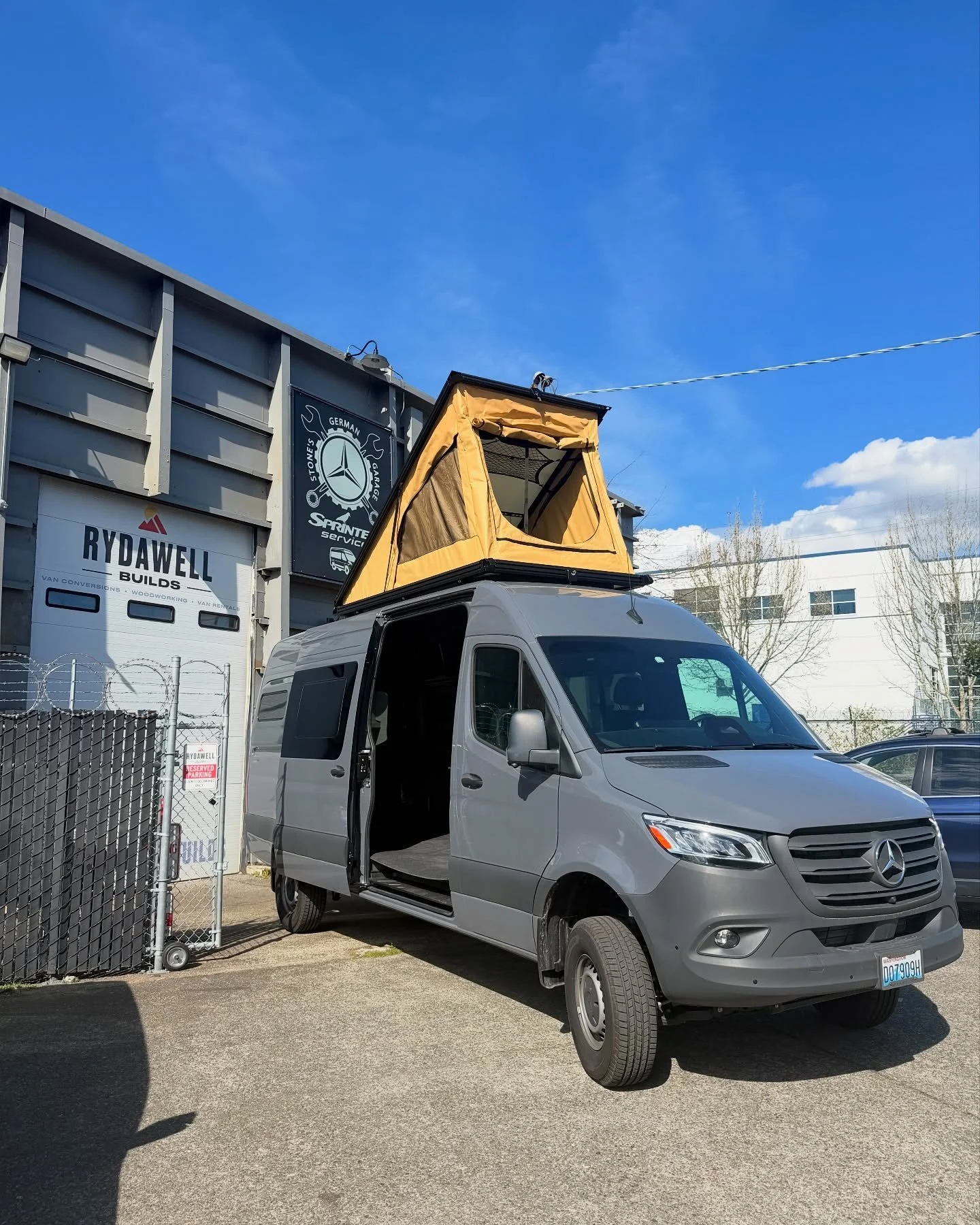 Leveling Up the View with&nbsp;The Super Pacific Cloud Cap&nbsp;☁️🚐

We just finished this Sprinter install and the results speak for themselves. Low profile meets high-volume living. 

To celebrate the launch, we&rsquo;re running a promotion throug