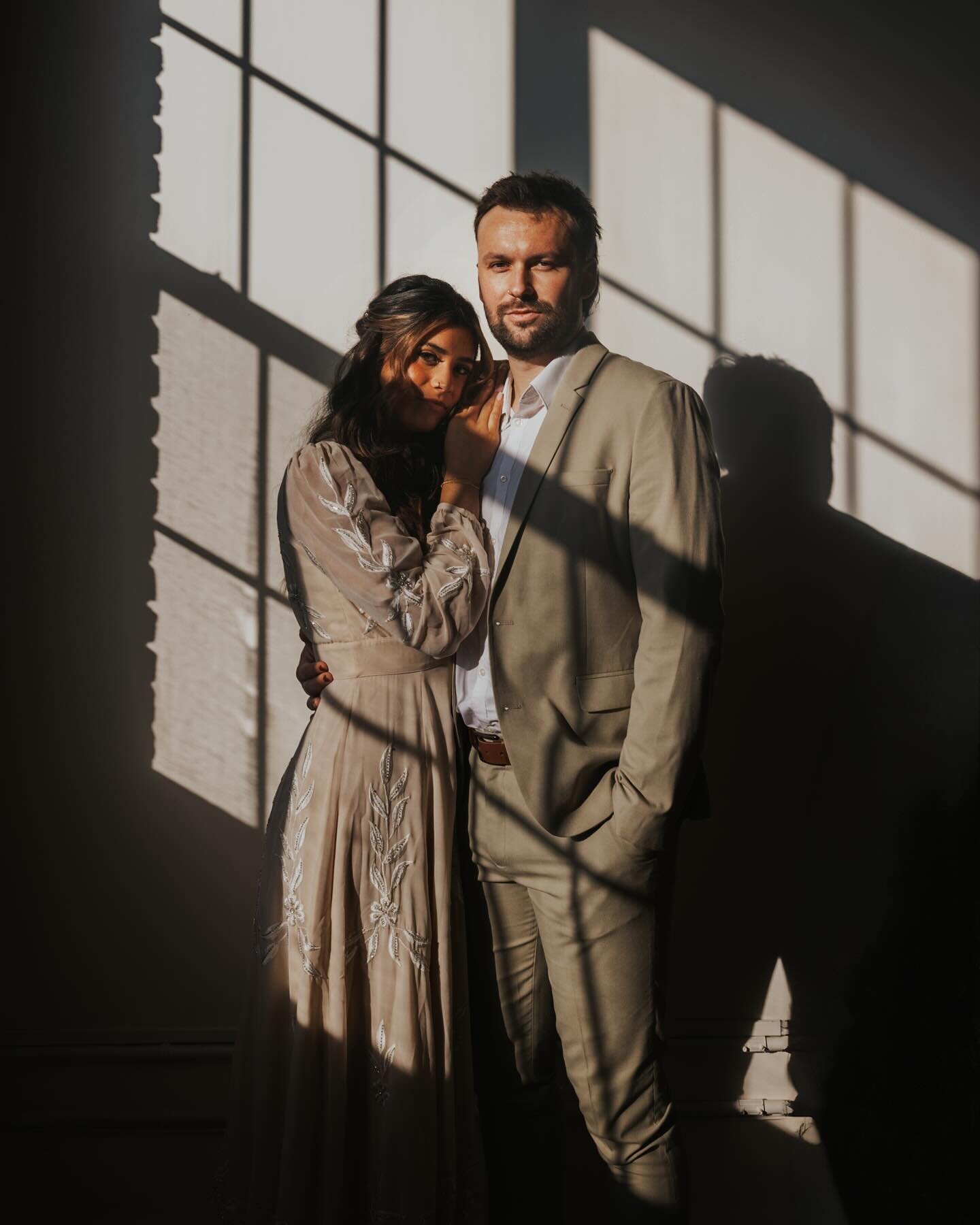 this lighting + this couple &mdash; pure perfection 
.
.
.
.
nkp team day with @nikkikatephoto 
models | @gabimolinacanty @innuendos 
hair + makeup | @goldplaited_ 
.
.
#daniellerosephotography #daniellerosephoto #DRP #chicago #chicagophotographer #e