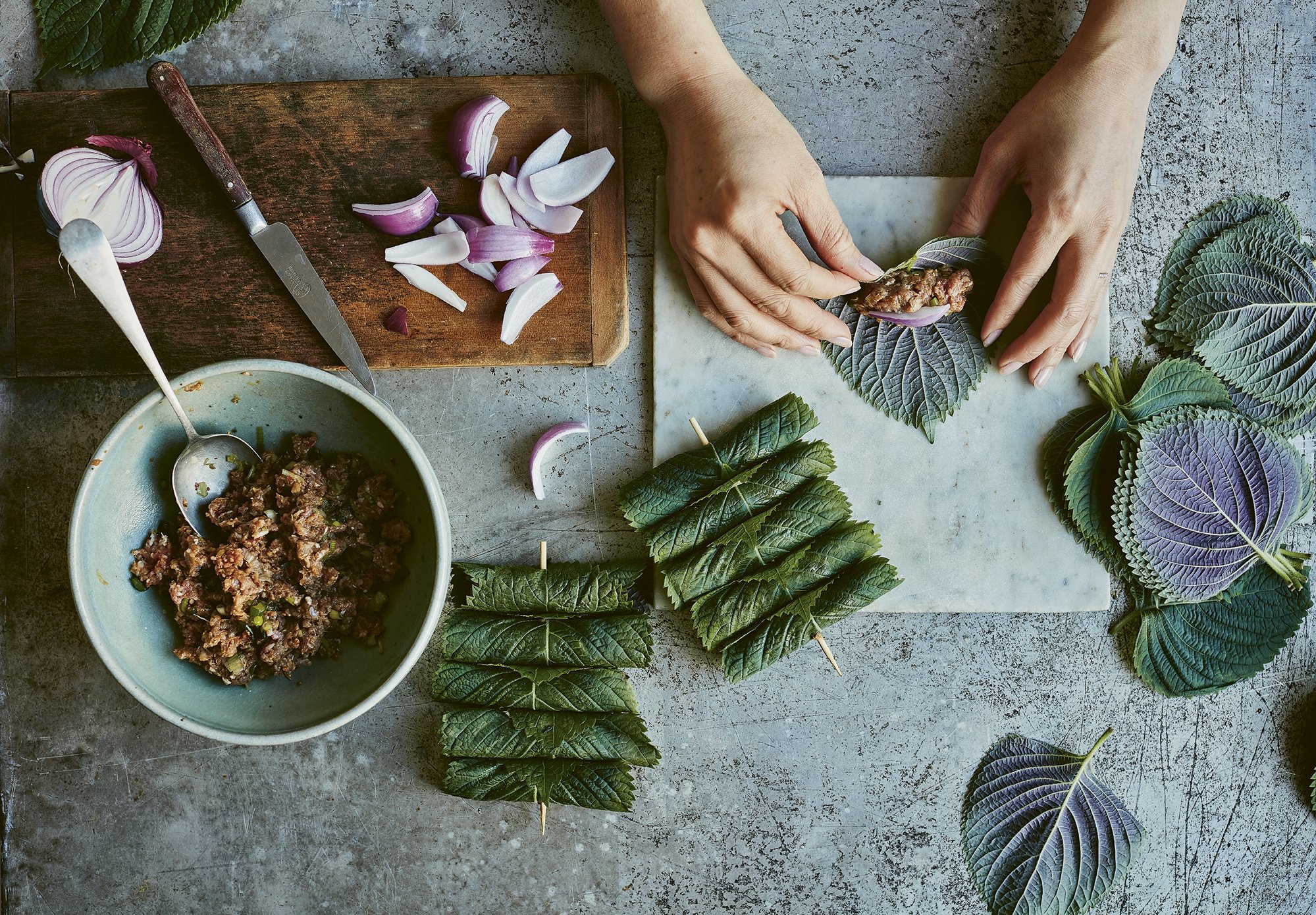 Spicy wraps with pineapple fish sauce