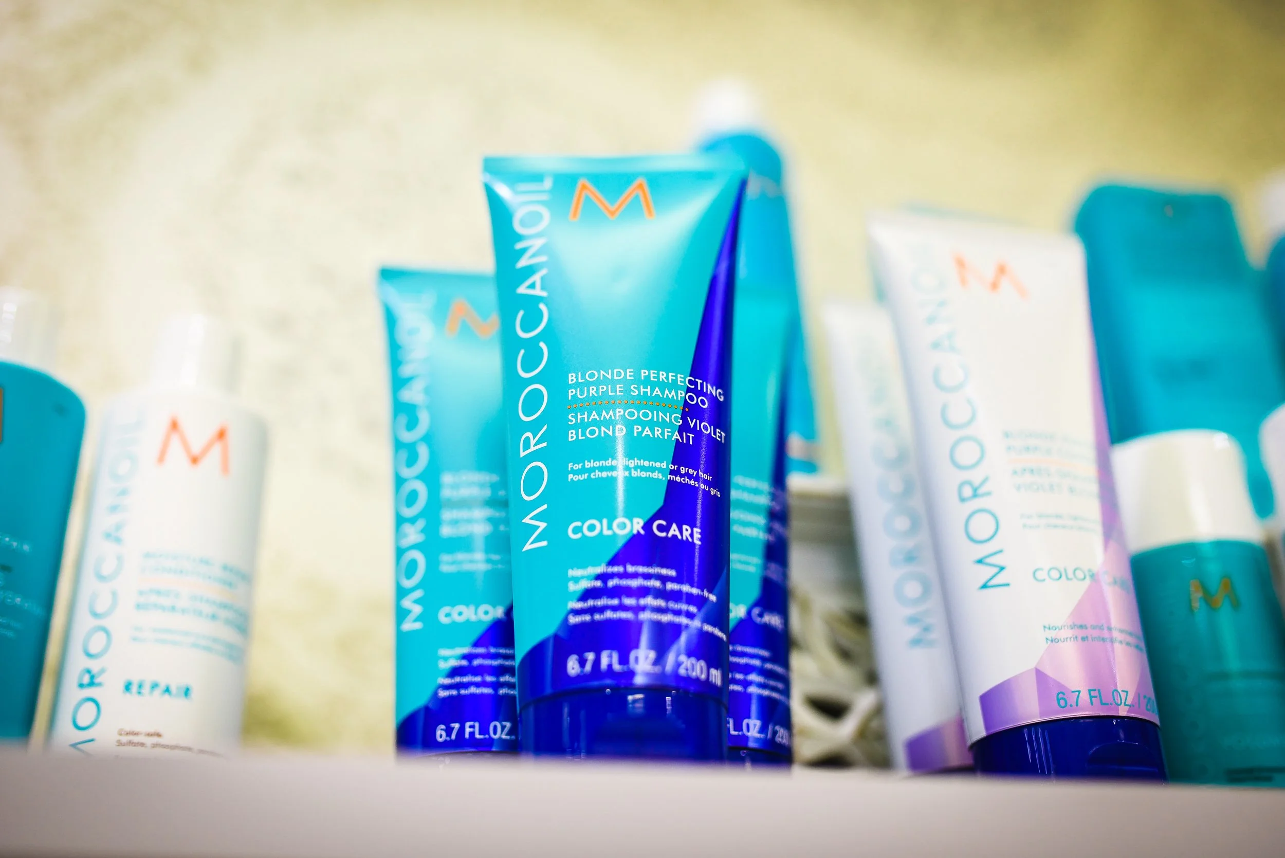 Our gentle, sulfate-free shampoos combine high-performing cleansing formulas with antioxidant-rich argan oil. Suitable for all hair types from frizzy, curly hair types to thick or thin strands.