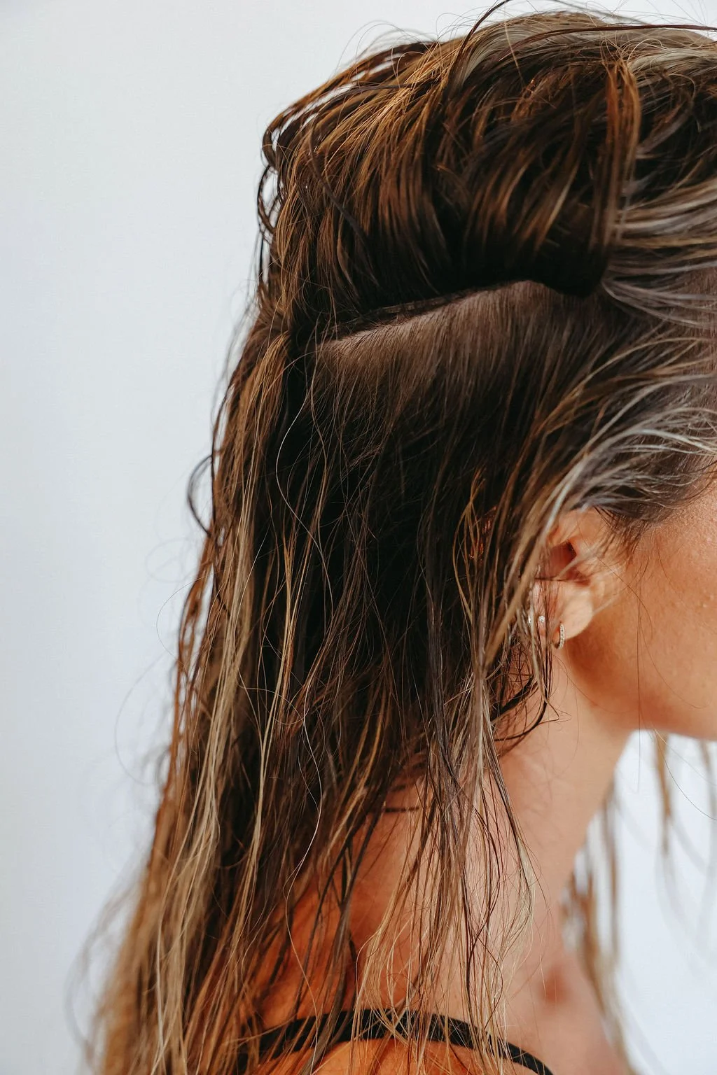 Healthy Hair Starts Here: Scalp-First Care Between the Rows