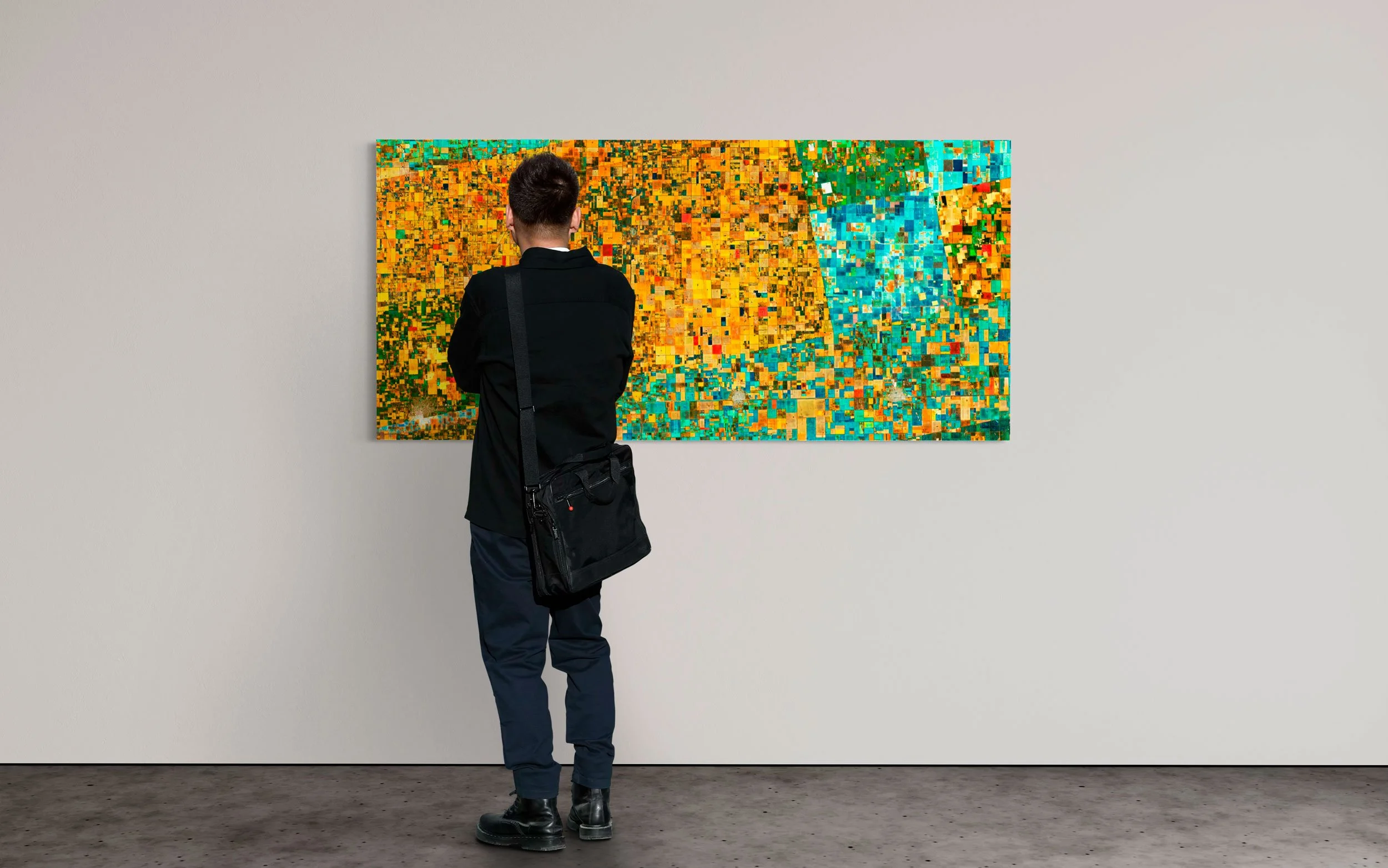 Gallery view of Ultradistancia Vila showing the scale and visual impact of Federico Winer’s satellite fine art from the Ultradistancia Fields Series.