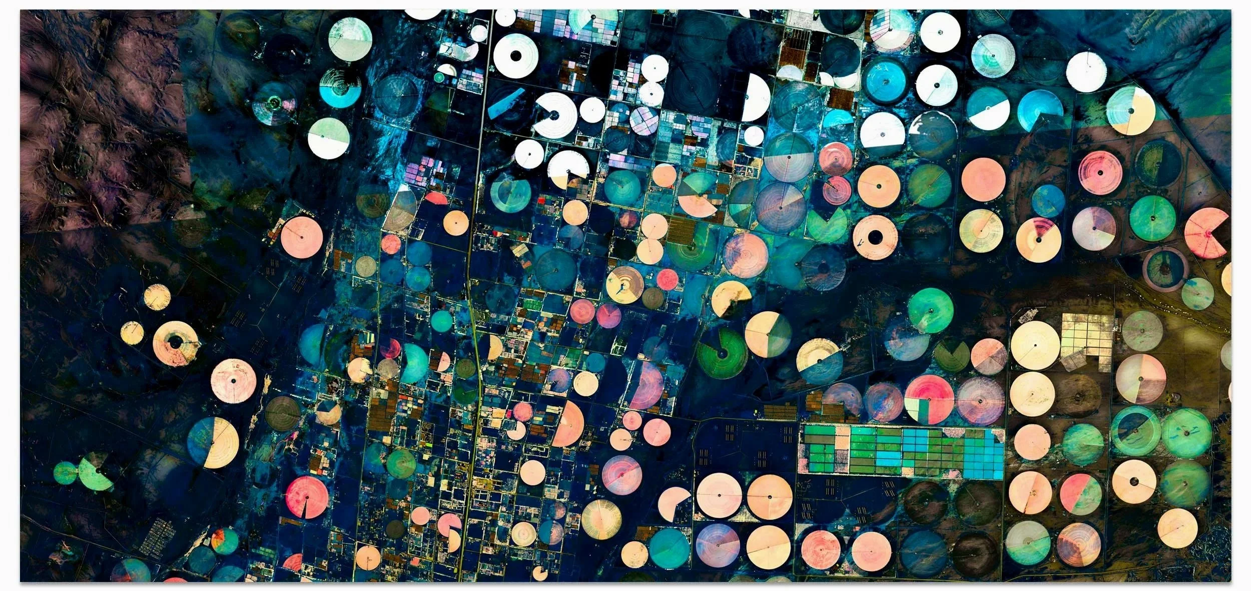 TABUK CIRCLES - Tabuk, Saudi Arabia
Ultradistancia Selected Series - Archival Pigment Print Photography  - Edition of 5 